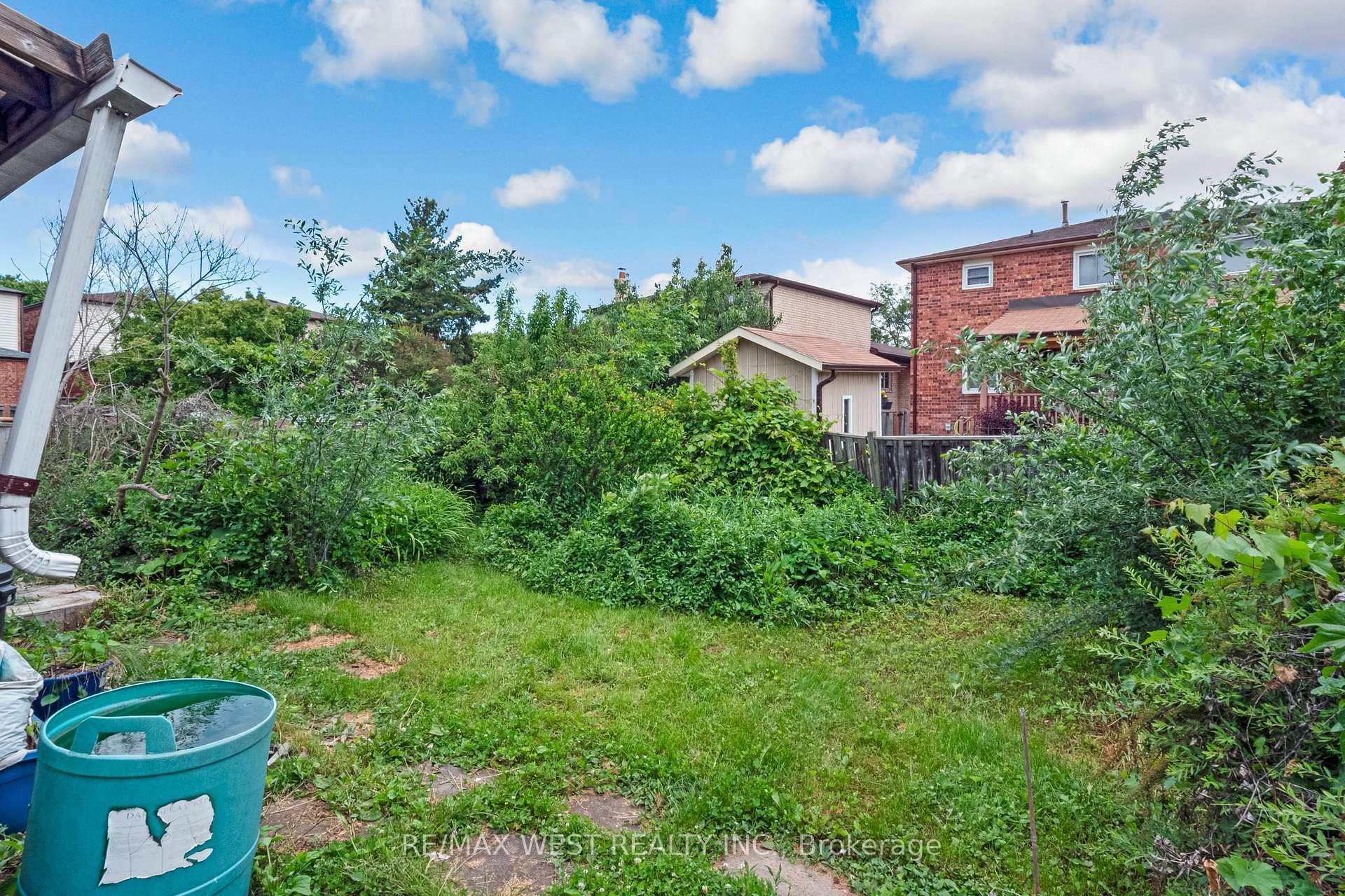 530 McLevin Avenue photo 27