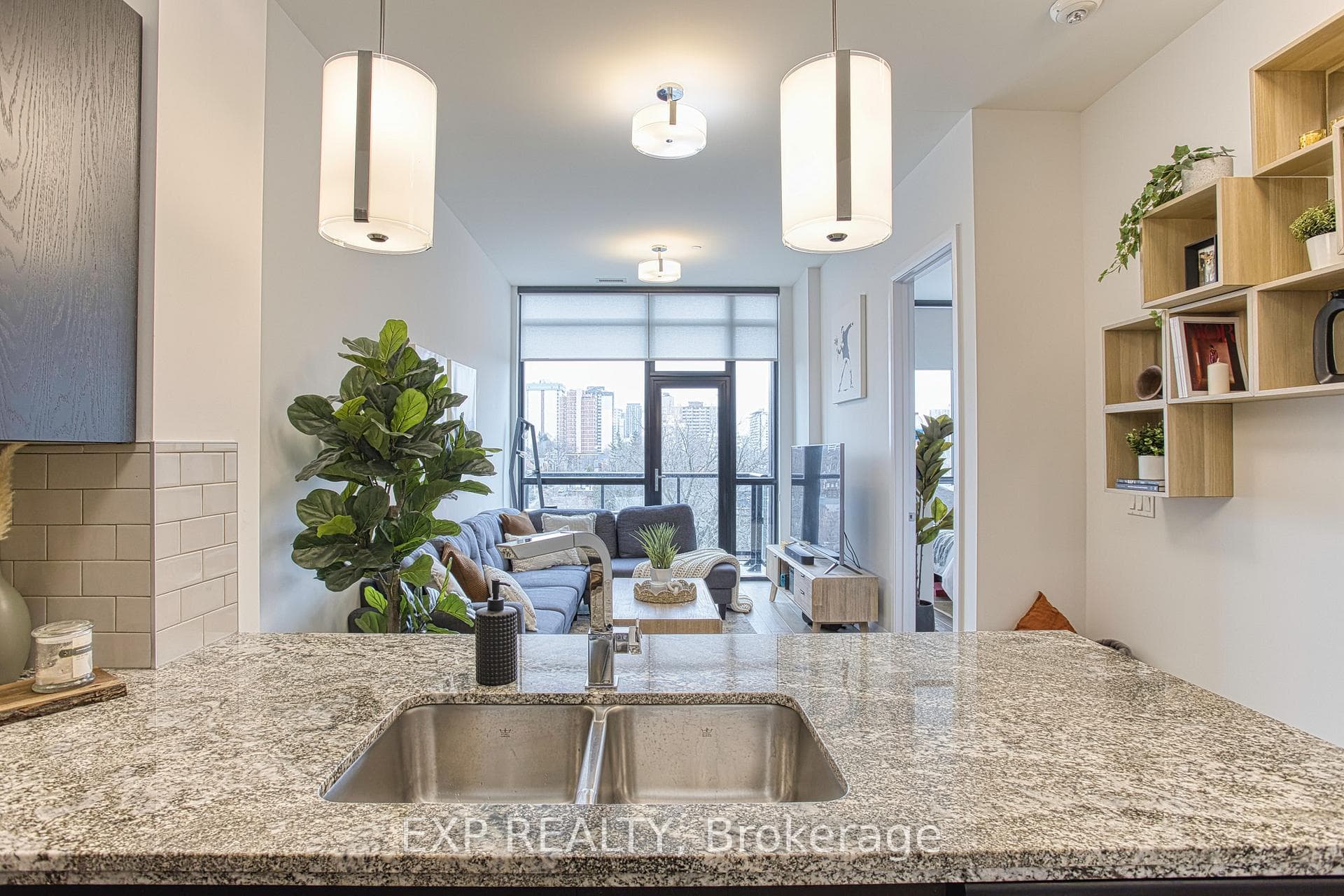 101 Locke Street Unit 615 photo 10