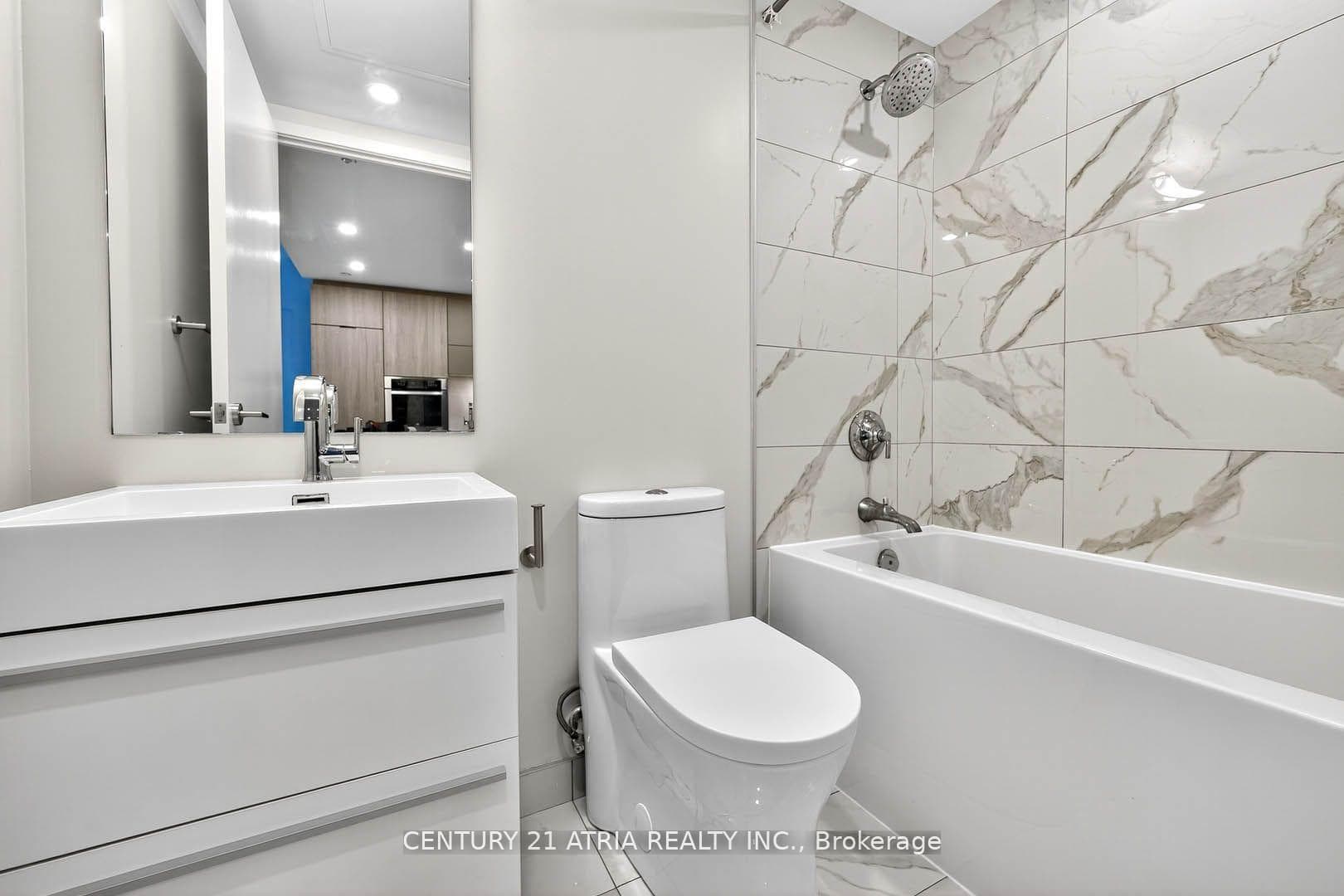 39 Roehampton Avenue Unit 707 photo 27