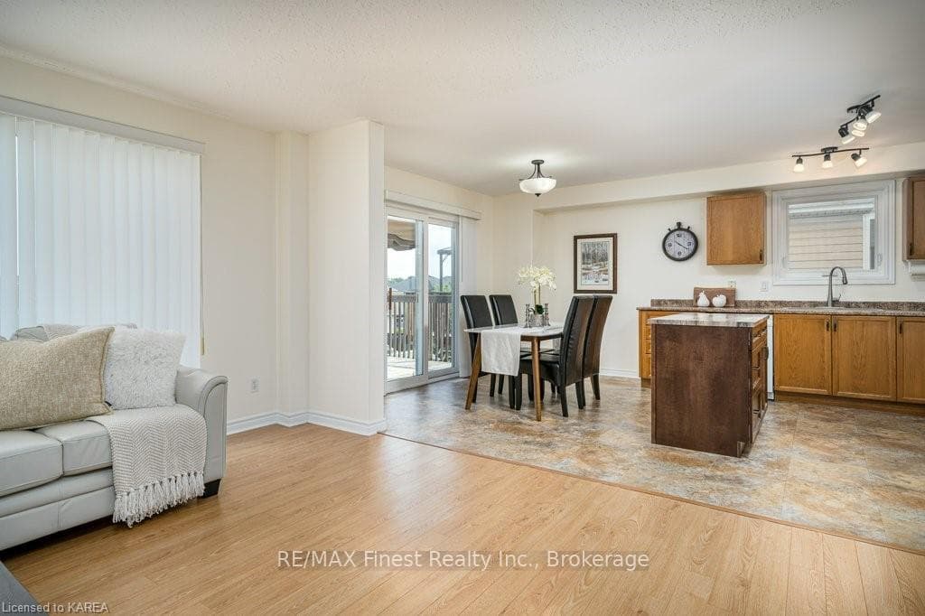 419 CONSERVATORY Drive photo 13