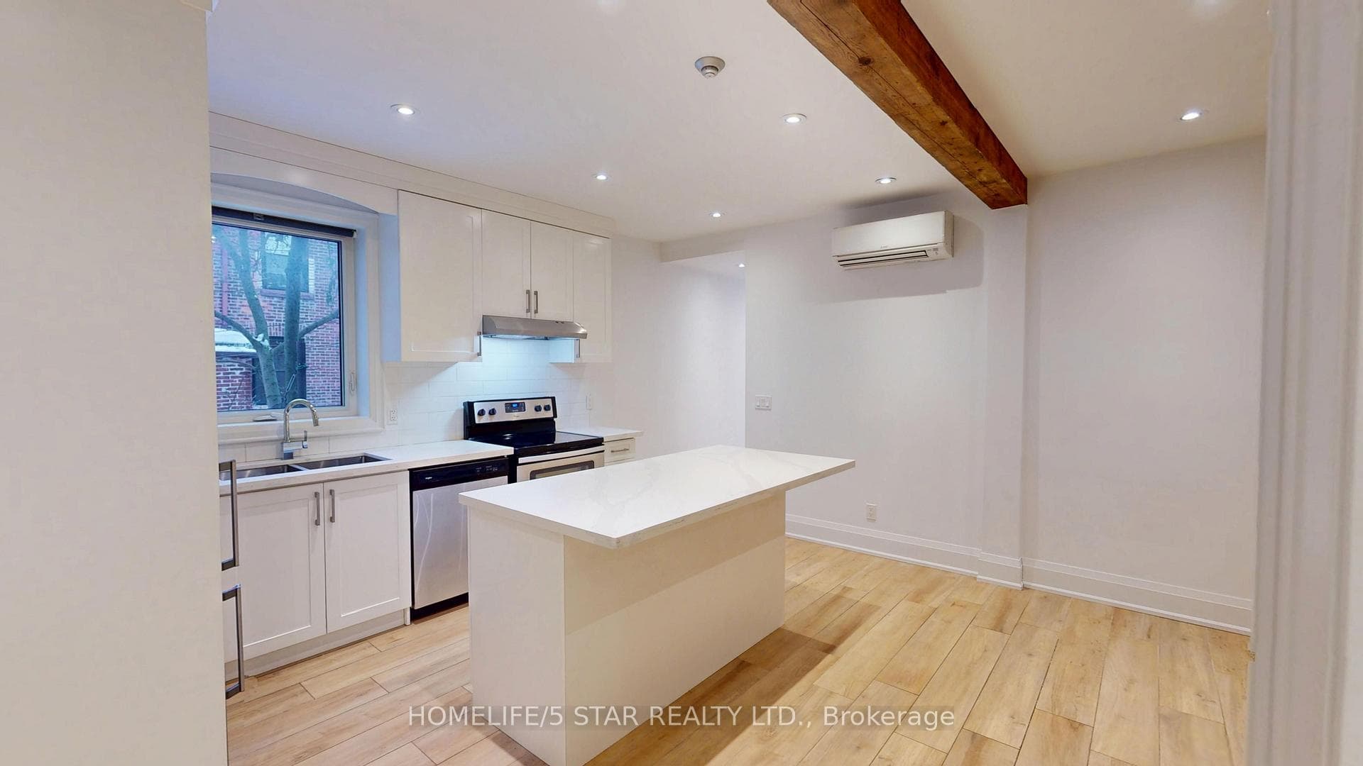 45 Dewson Street Unit 1 photo 9