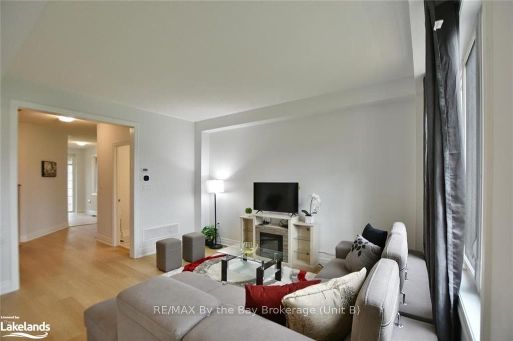 41 FREDERICA Crescent photo 8