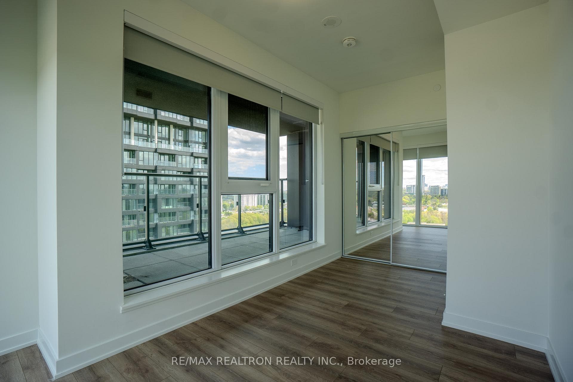 1 Quarrington Lane Unit 2109 photo 9