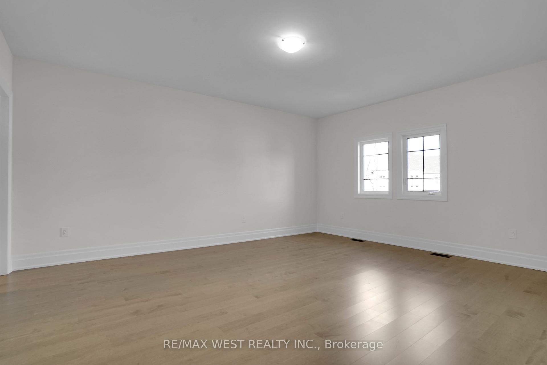46 Enclave Court photo 28