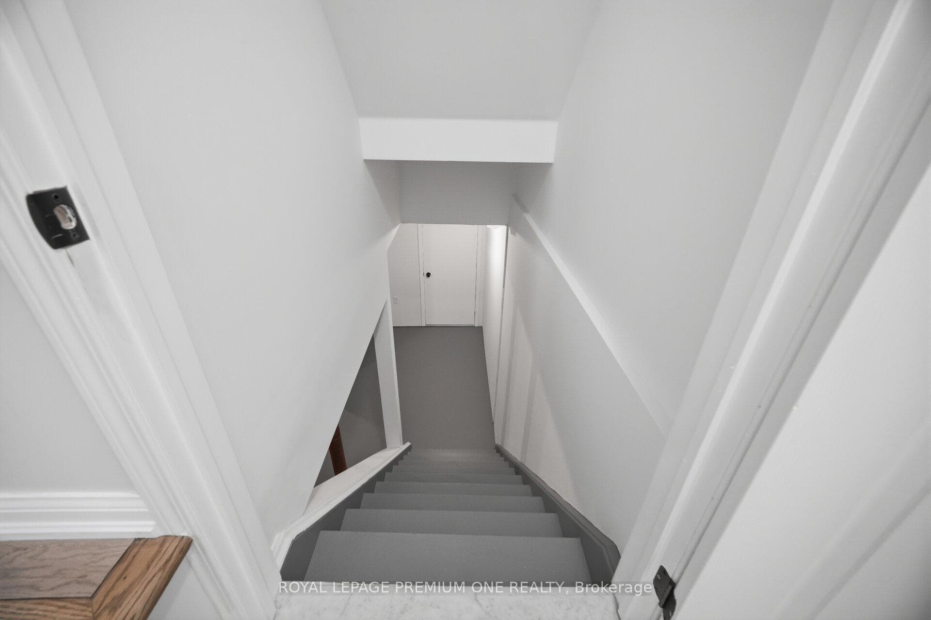 21 Ocean Avenue photo 40