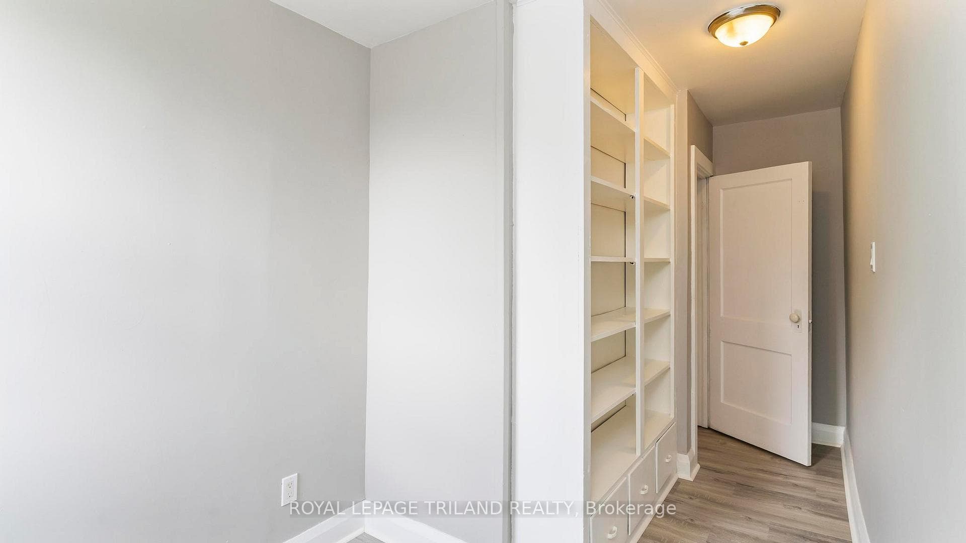 50 FAIRVIEW Avenue photo 20