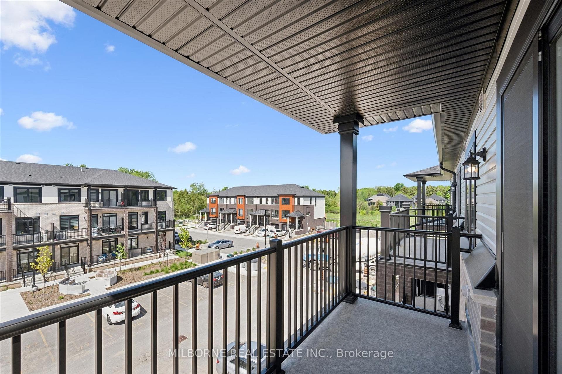 36 Thatcher Drive photo 8