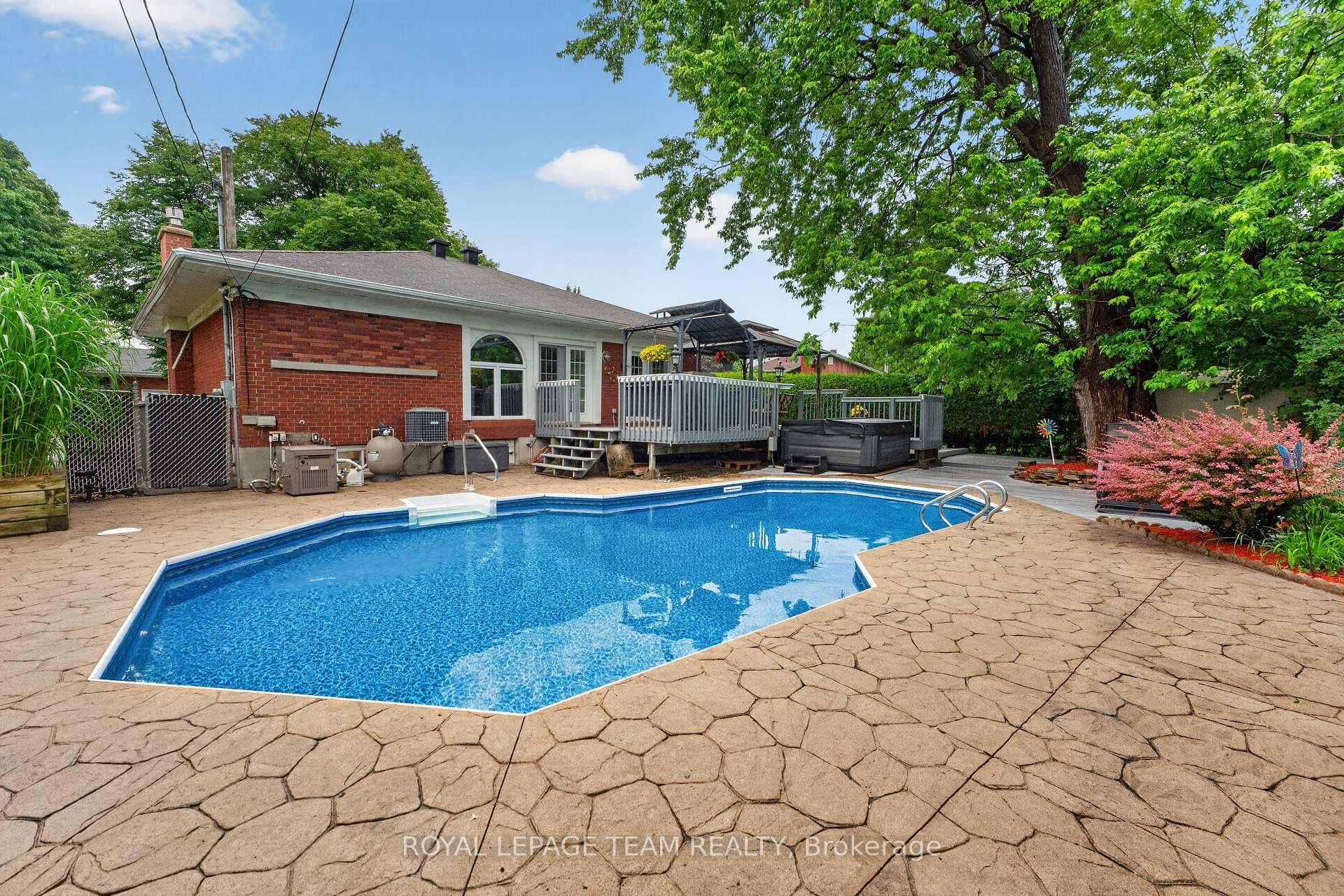 1144 Cline Crescent photo 43