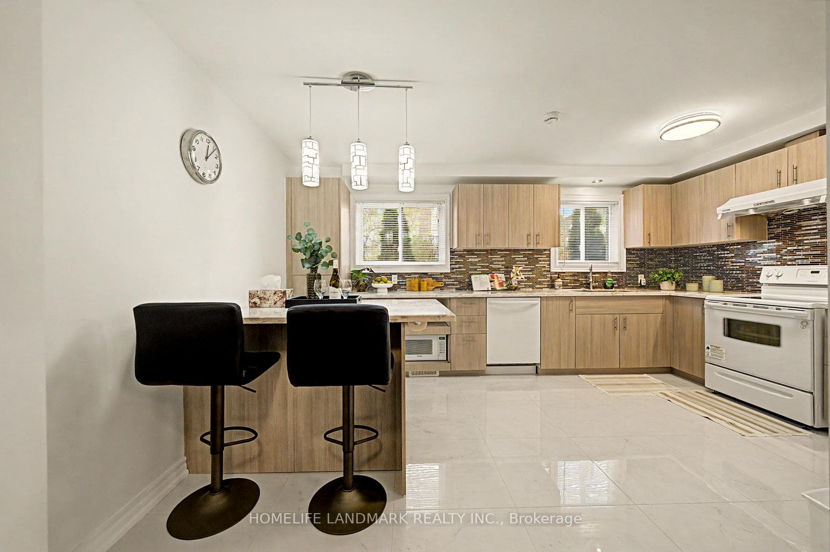 275 Goldenwood Road photo 32