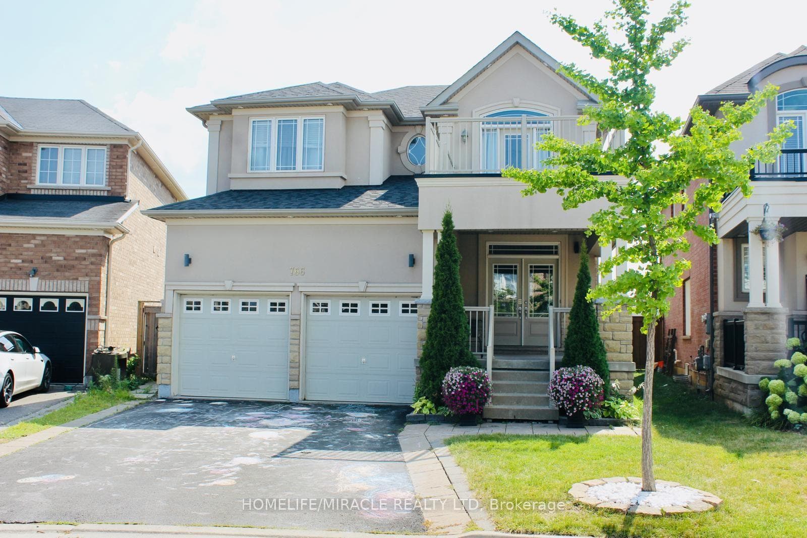 766 Miltonbrook Crescent Unit Upper photo 1