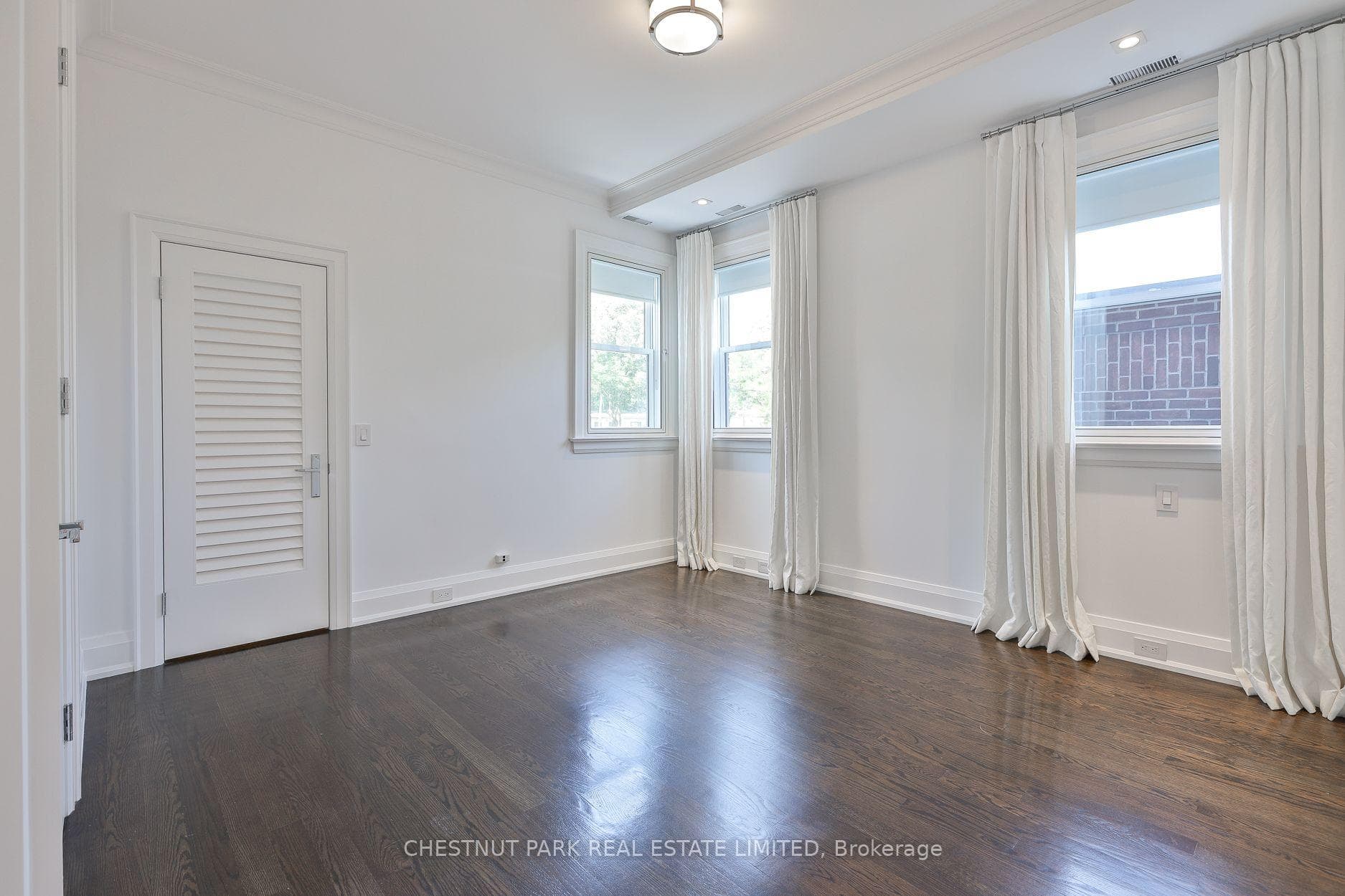16 Scarth Road Unit 1 photo 26