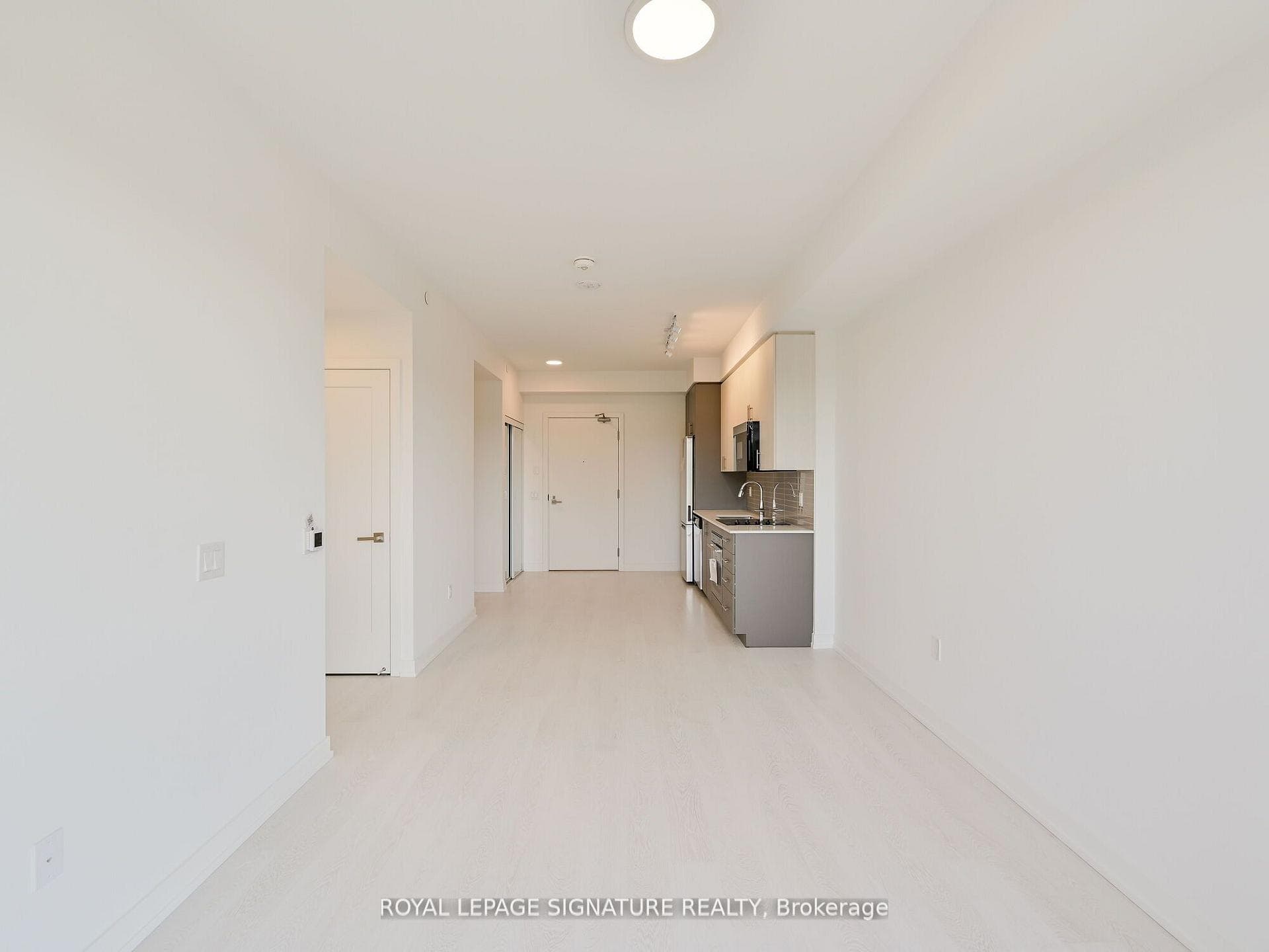 415 Main Street Unit 405 photo 15