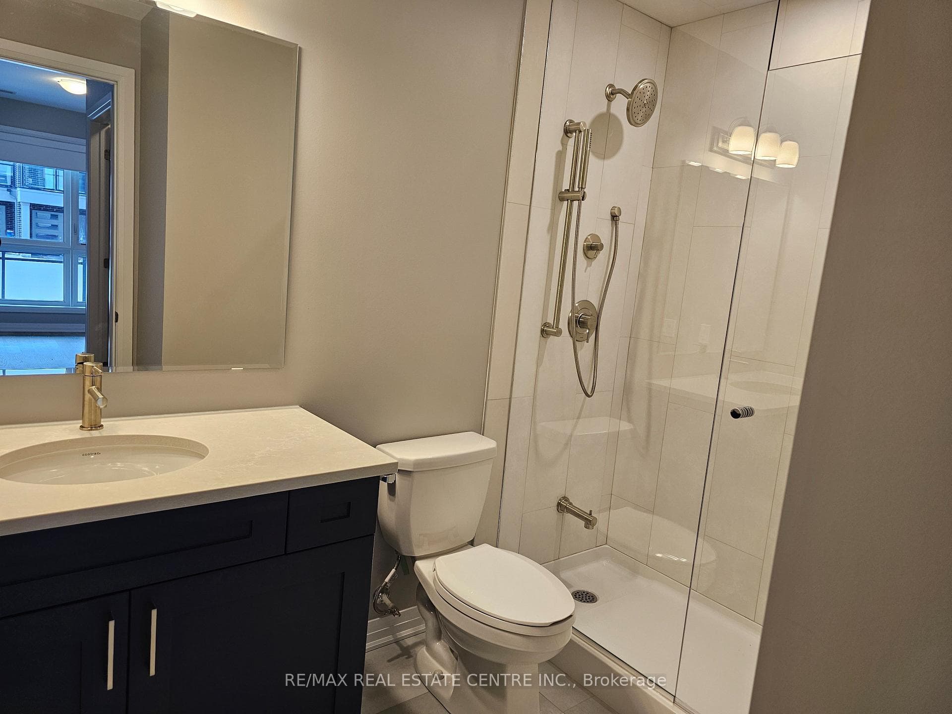 470 Gordon Krantz Avenue Unit 101 photo 6