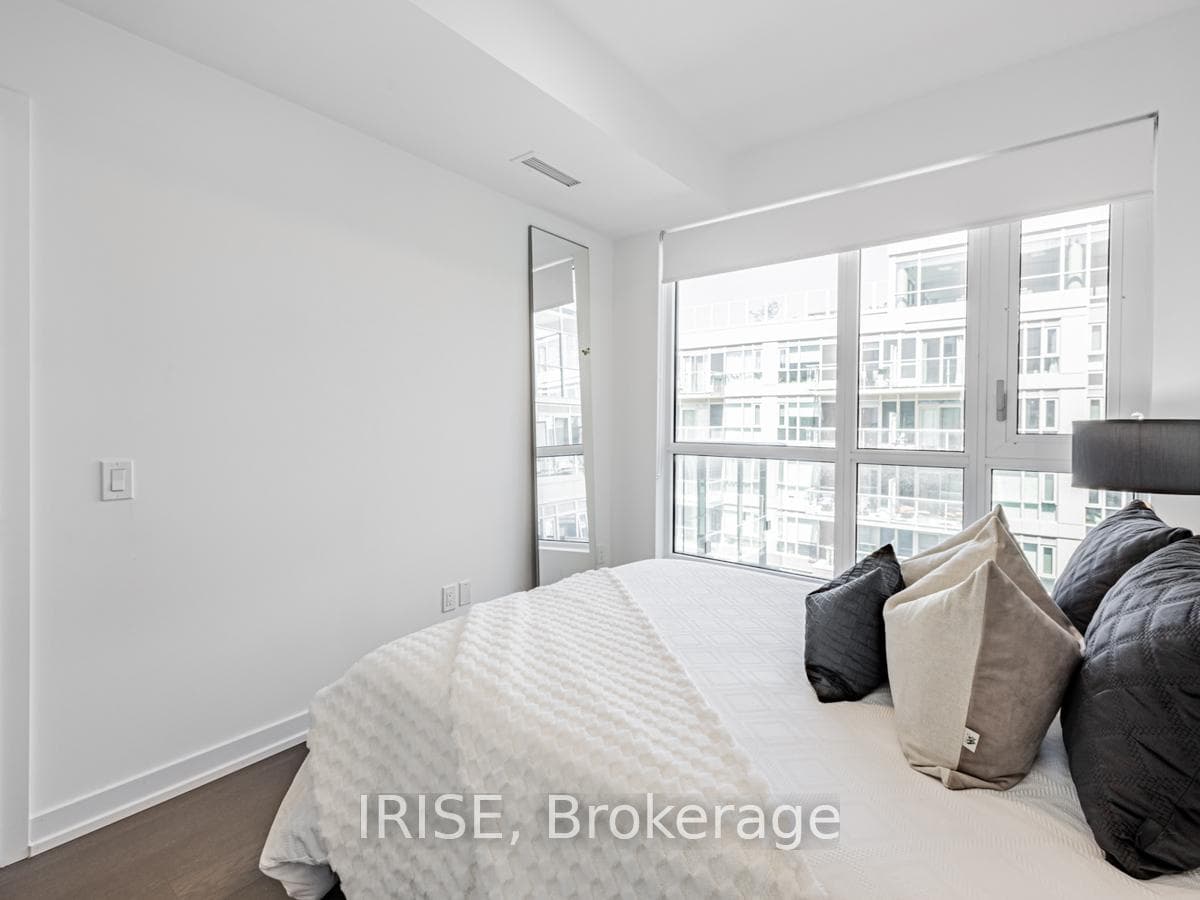 150 Logan Avenue Unit 613 photo 15