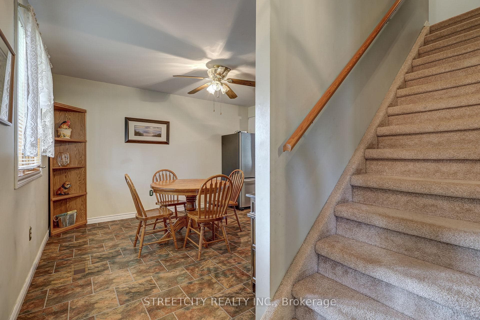 180 Nancy Street photo 22