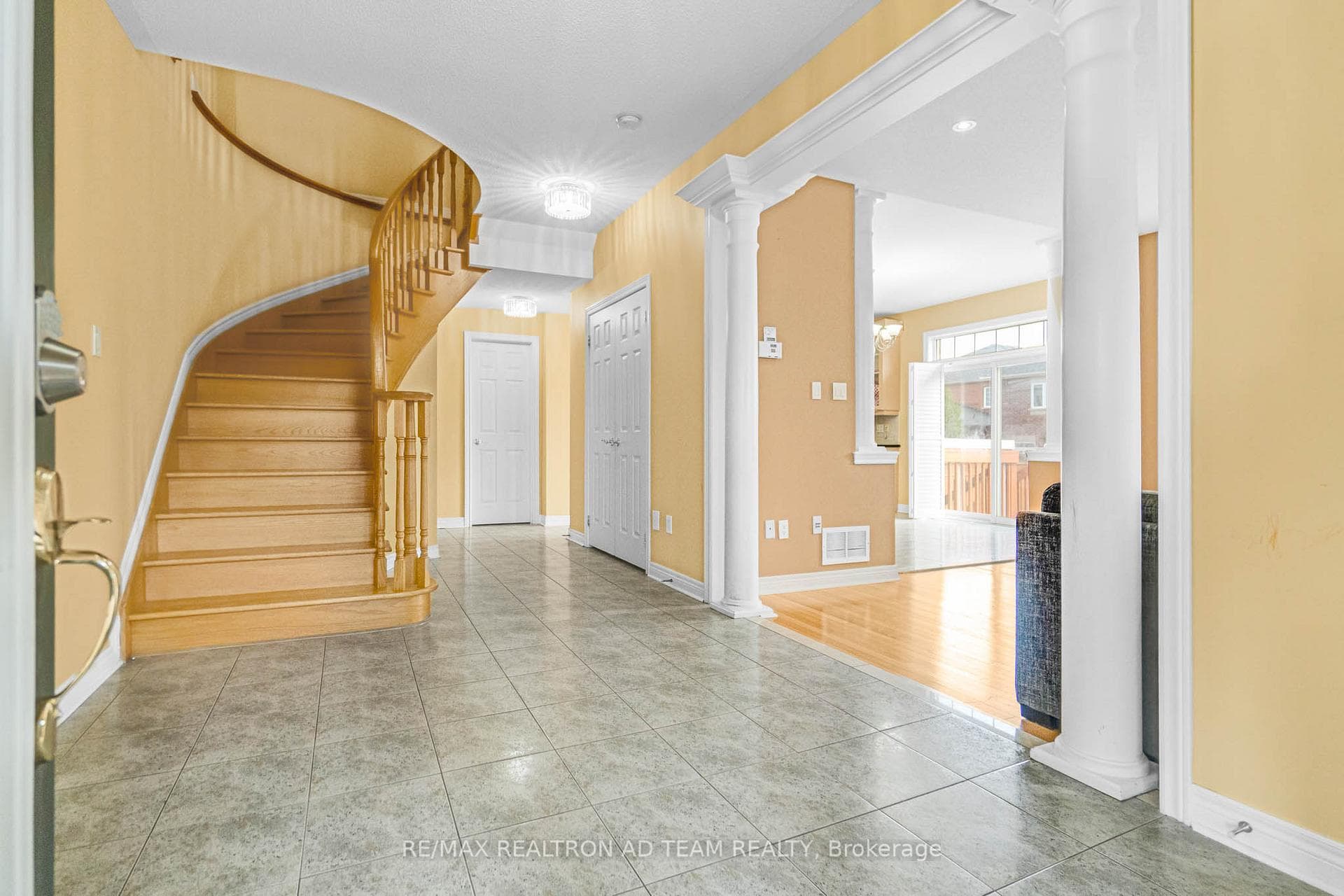 498 Tremblant Court photo 7