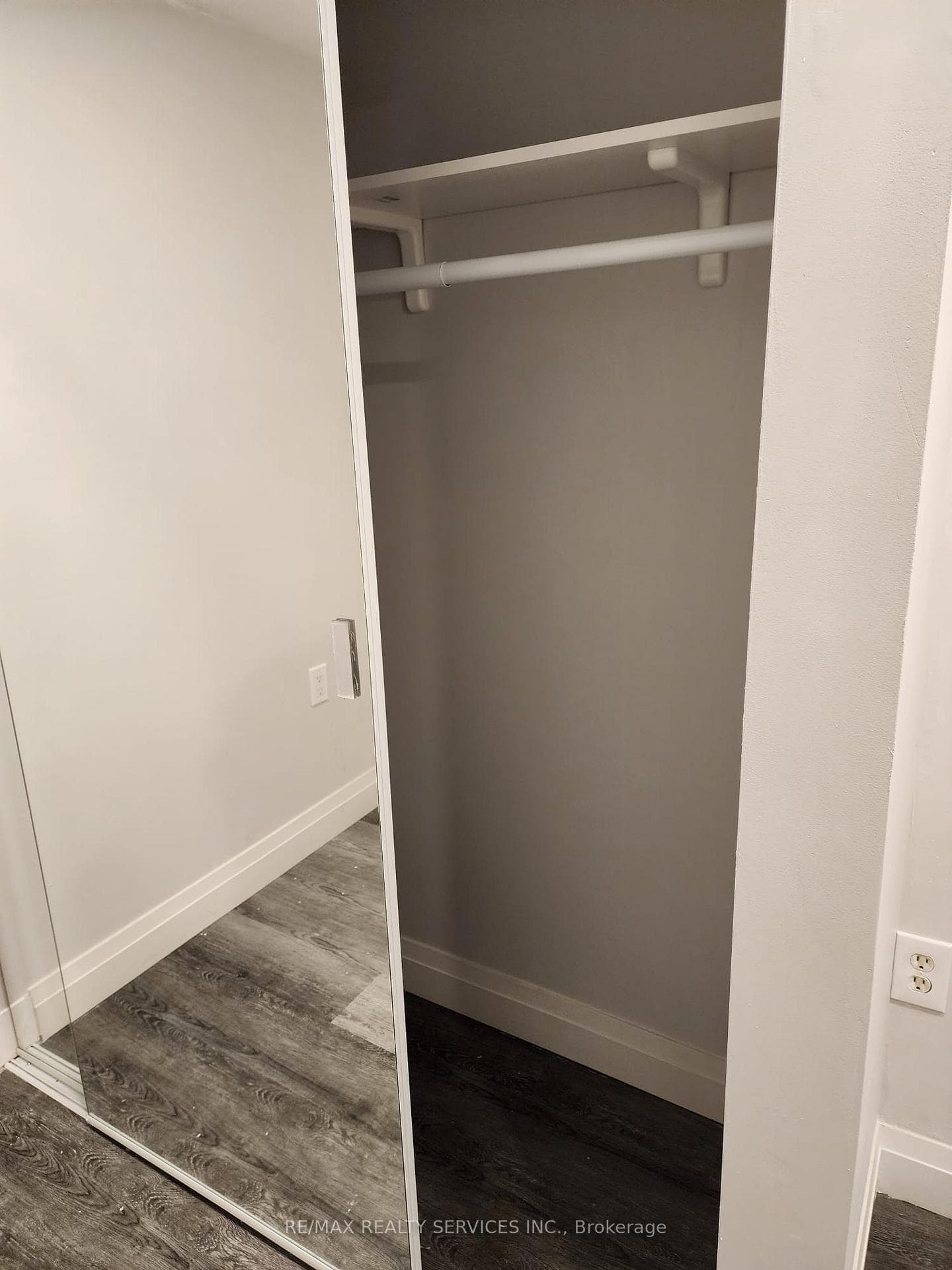 410 Sunset Boulevard photo 13