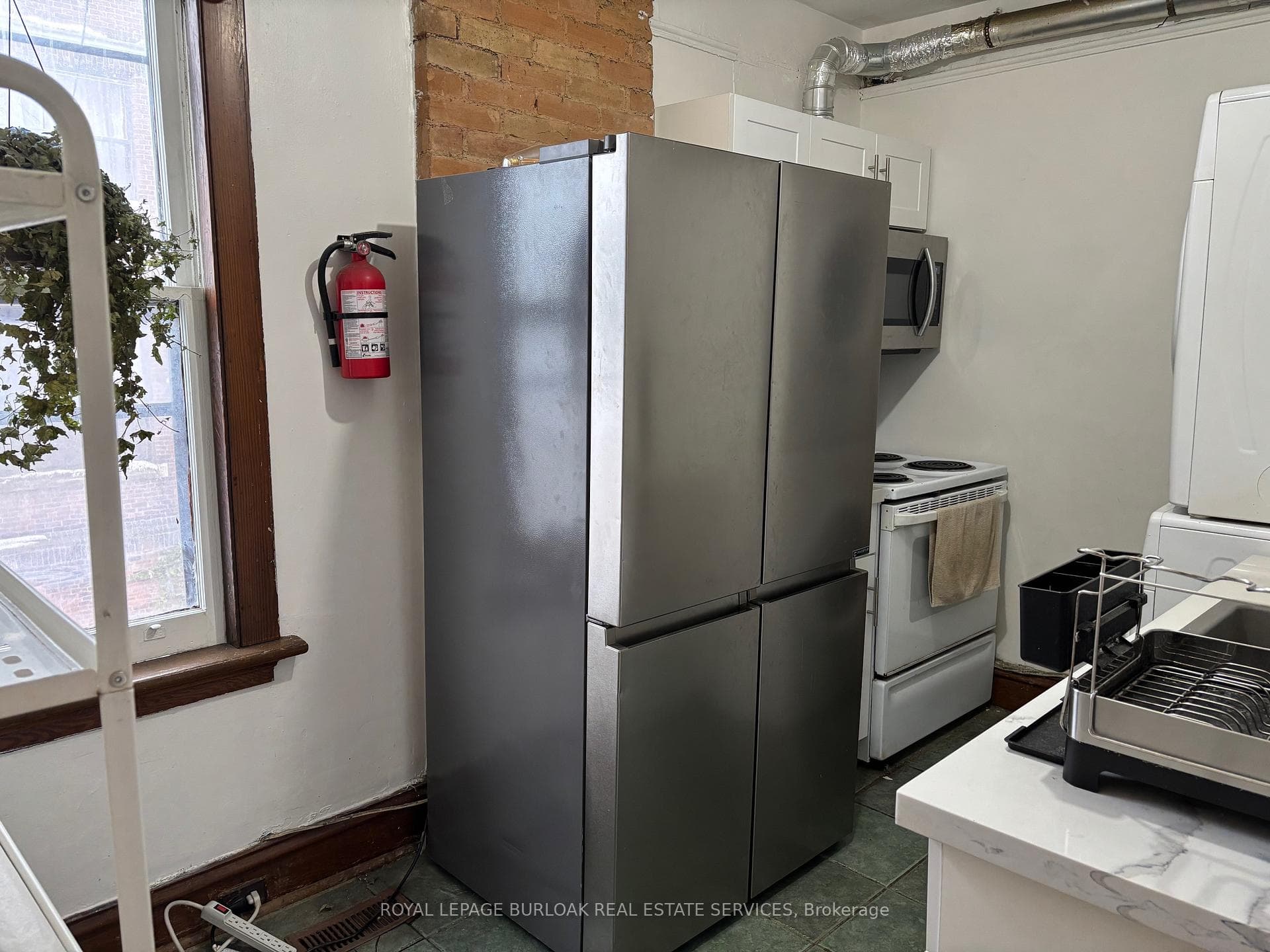 158 Annette Street photo 5