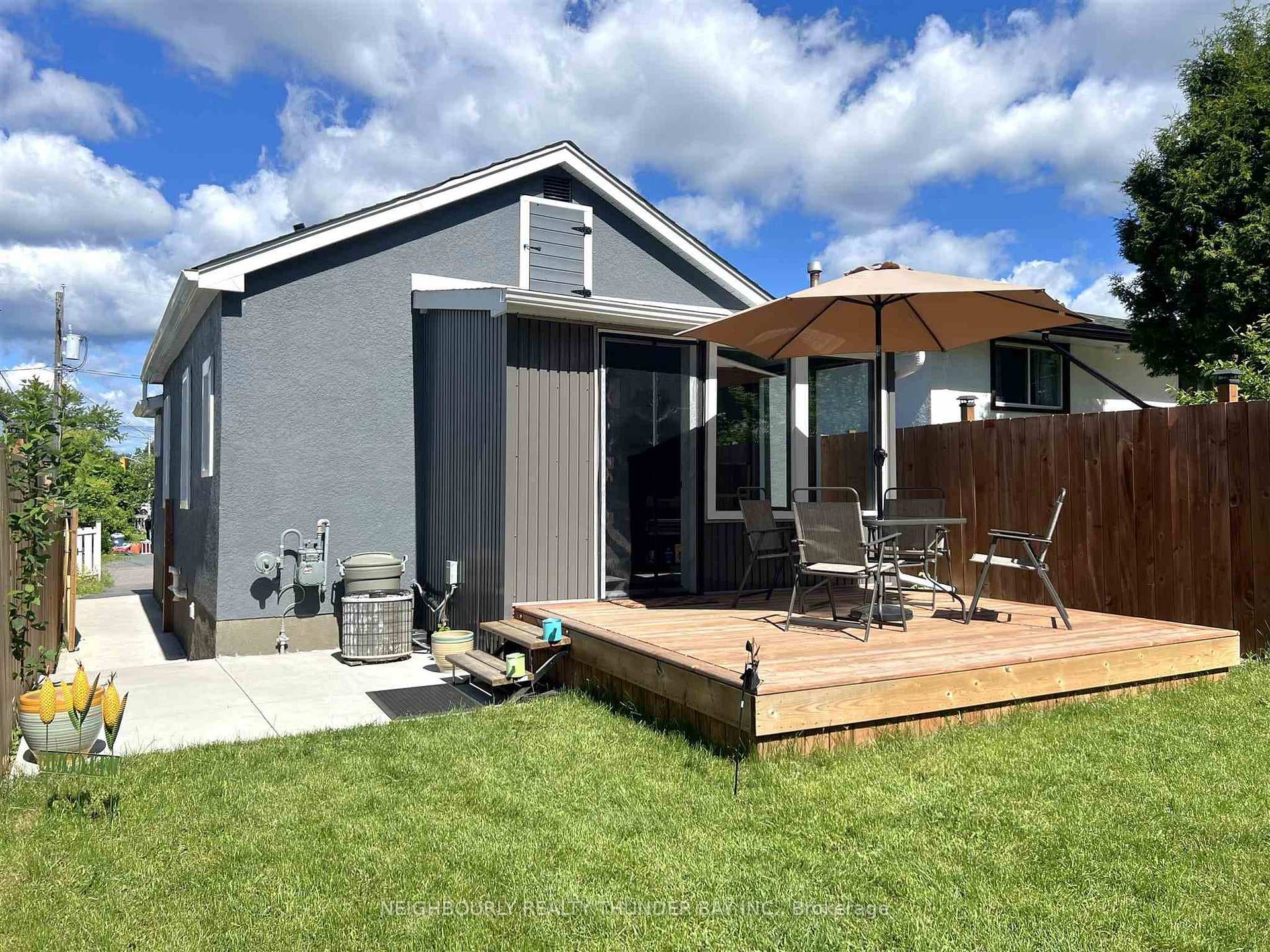 21 Kenogami Avenue photo 36
