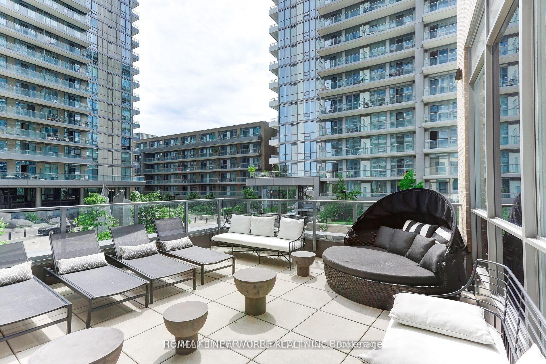 56 Forest Manor Road Unit PH3307 photo 20