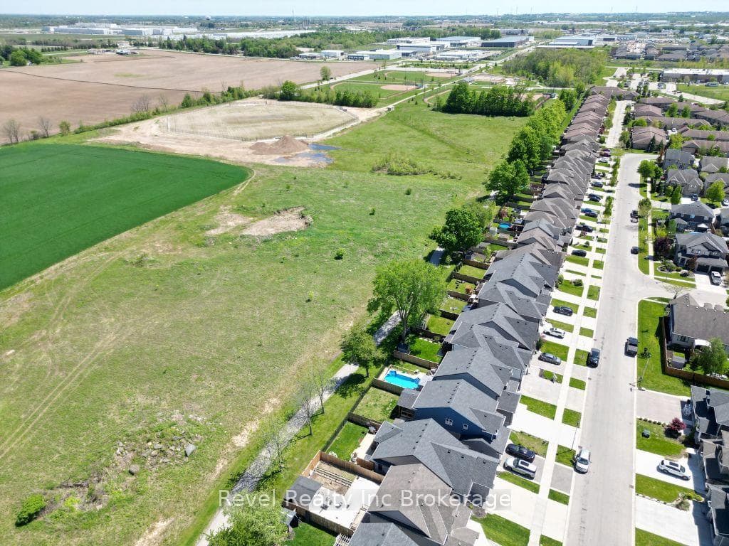 1072 Alberni Road photo 37