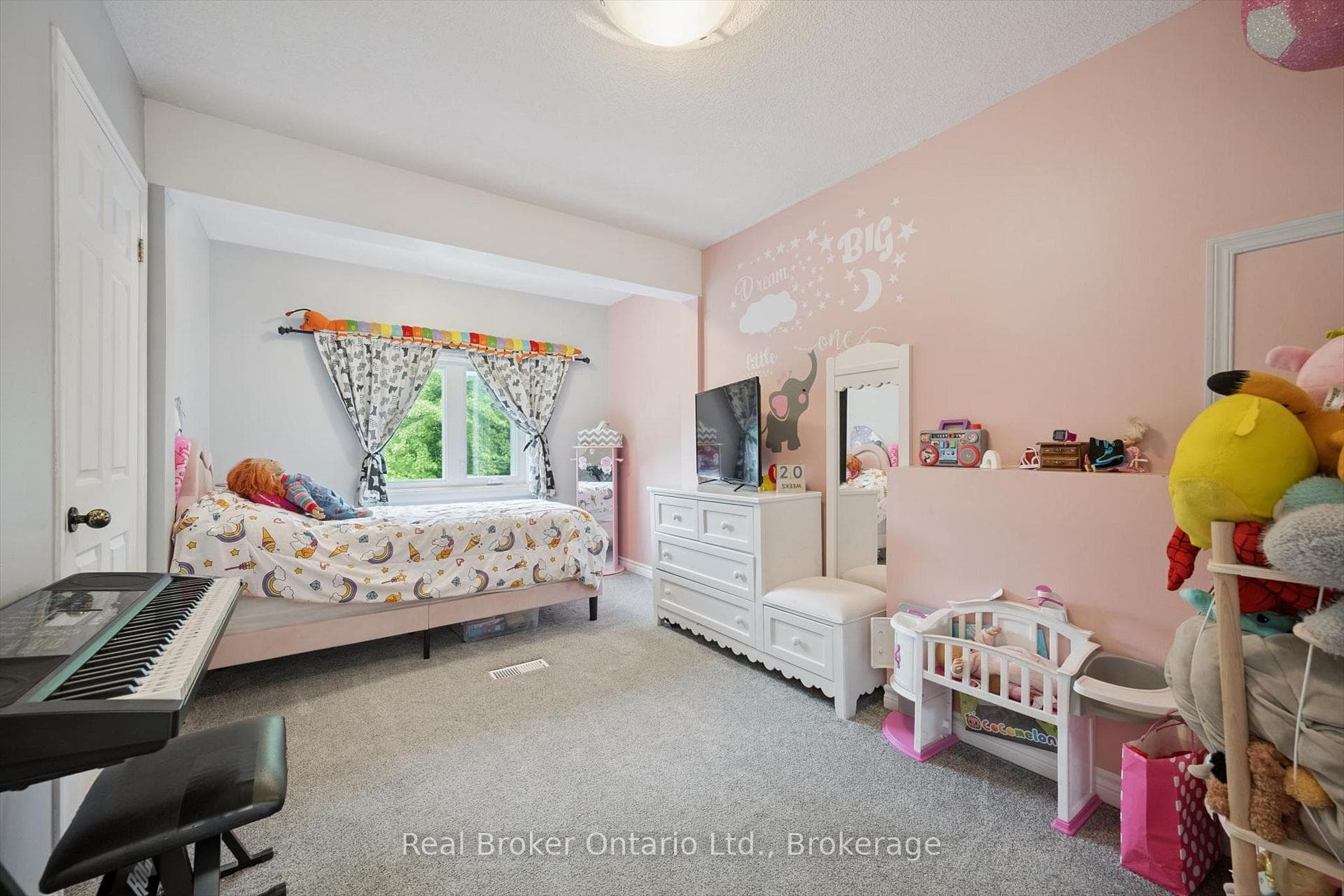 170 Elmslie Place photo 15