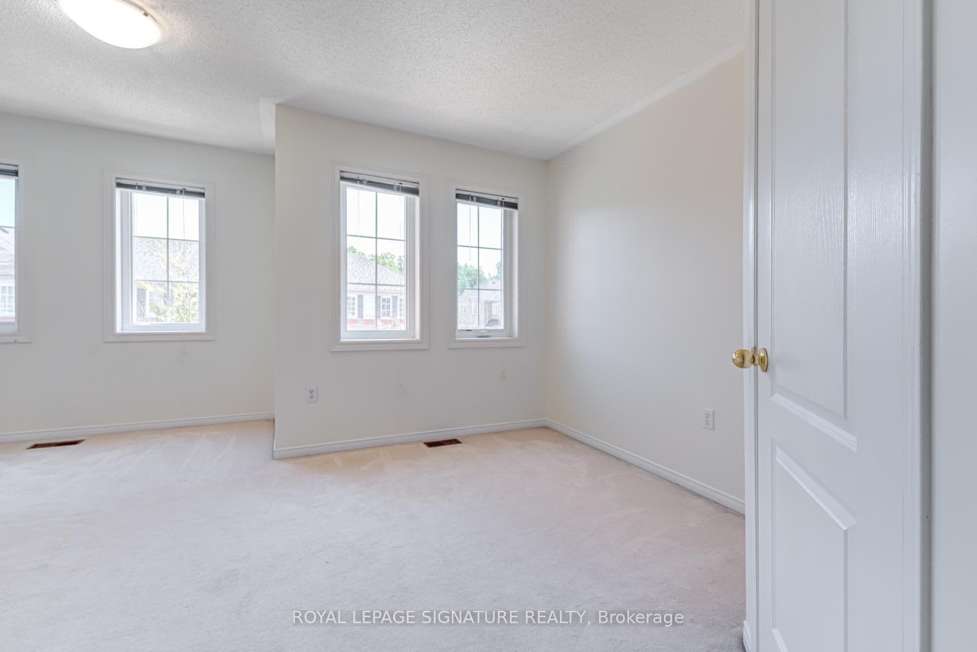 5530 Glen Erin Drive Unit 137 photo 13