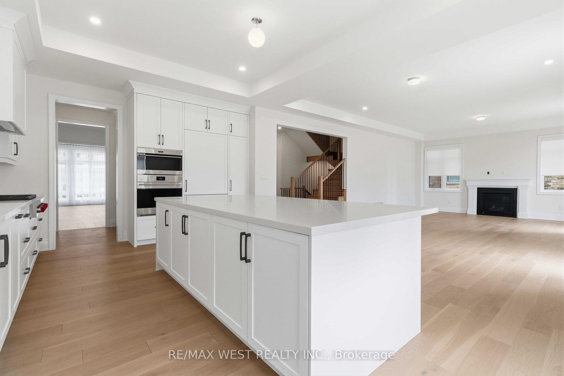 7 Saxby Farm Avenue photo 8