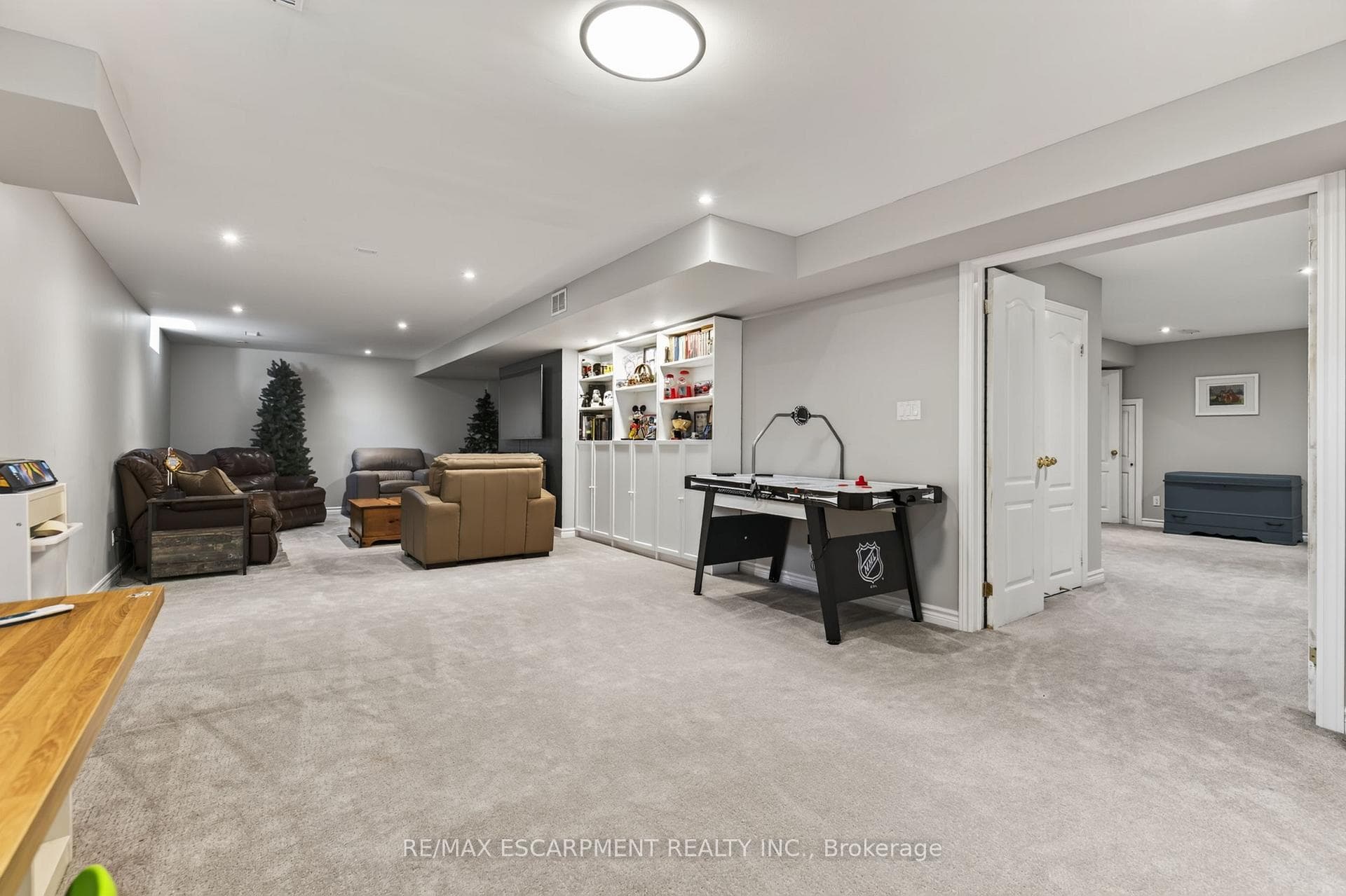16 Watercliff Place photo 39