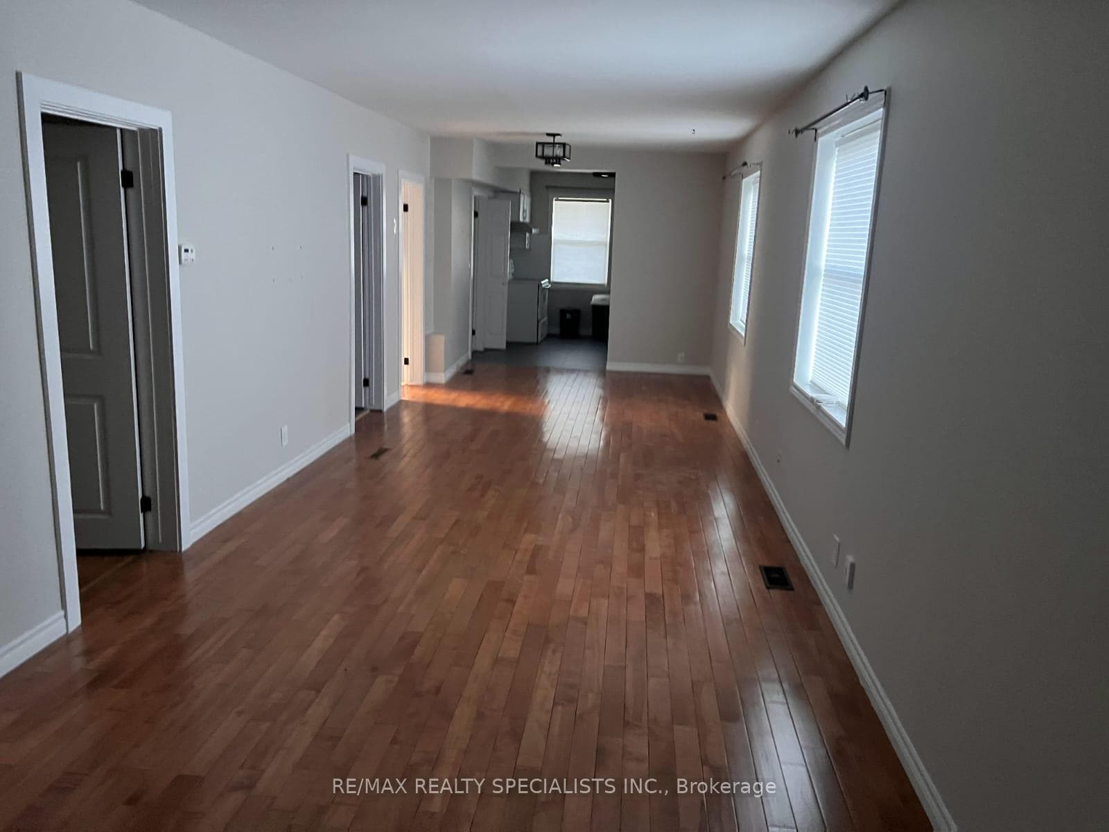 786 Walker Street photo 4