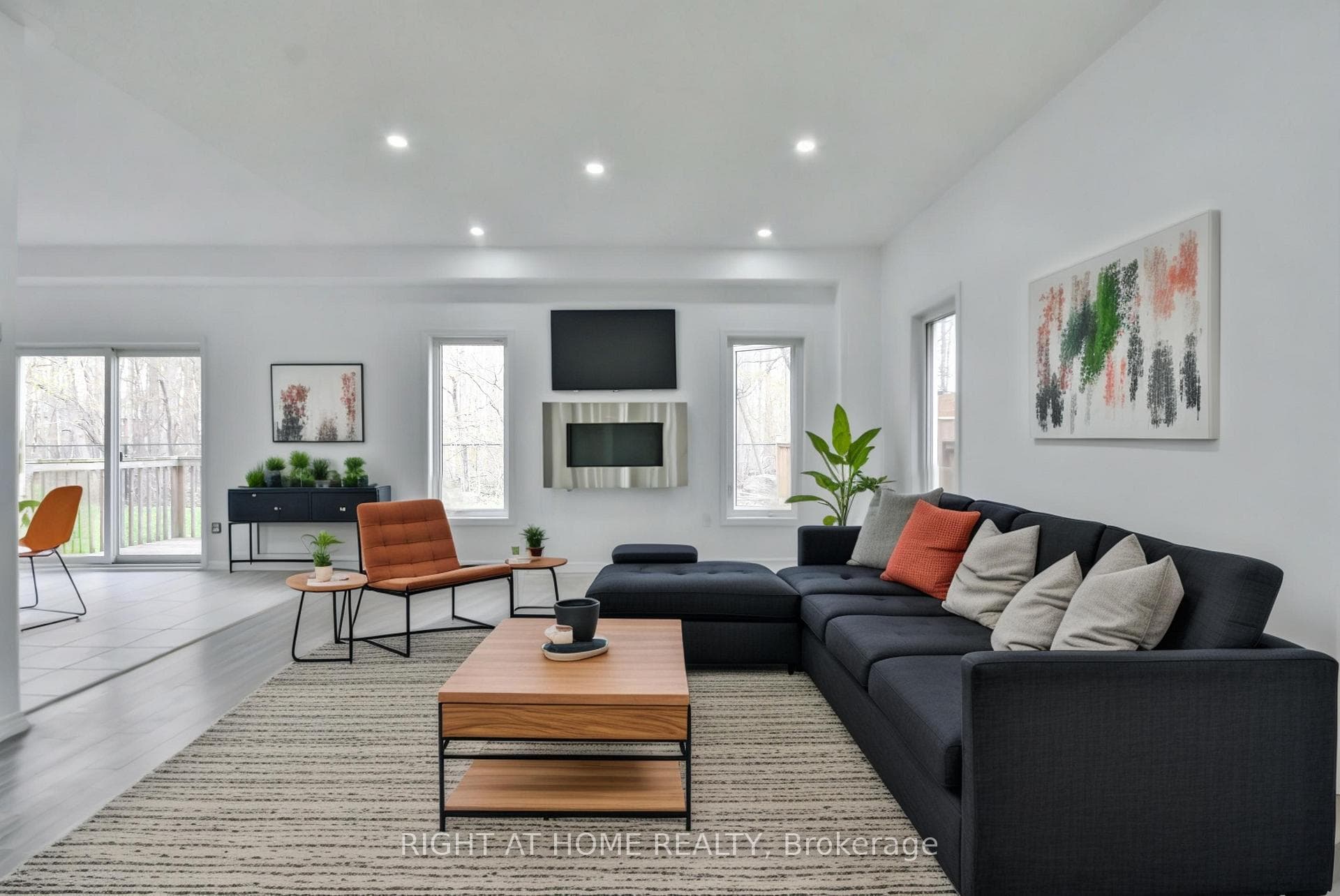 263 Diana Drive photo 3