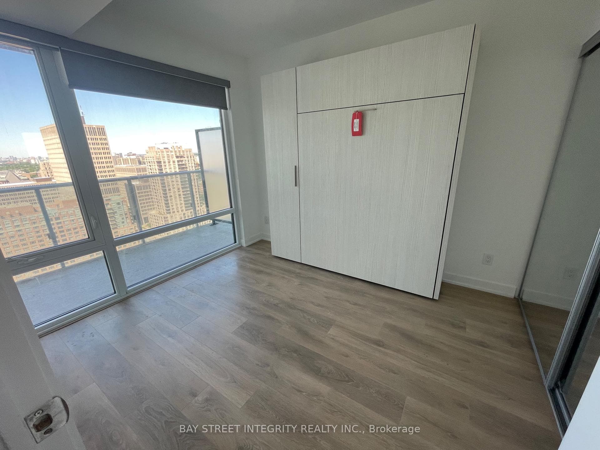 501 Yonge Street Unit 2401 photo 15