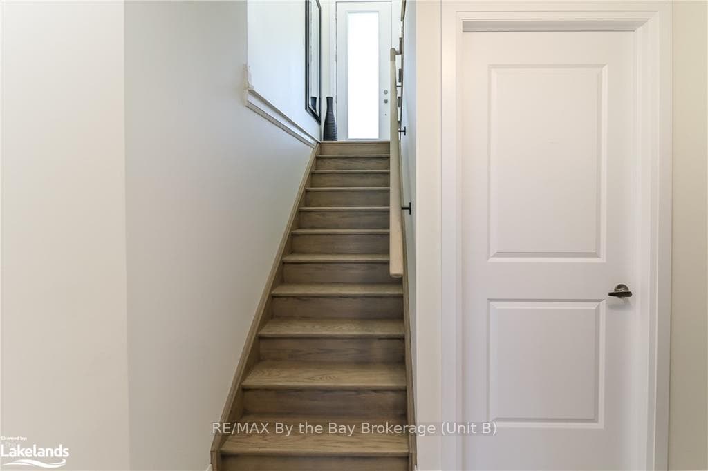 370 RAMBLEWOOD Drive photo 35