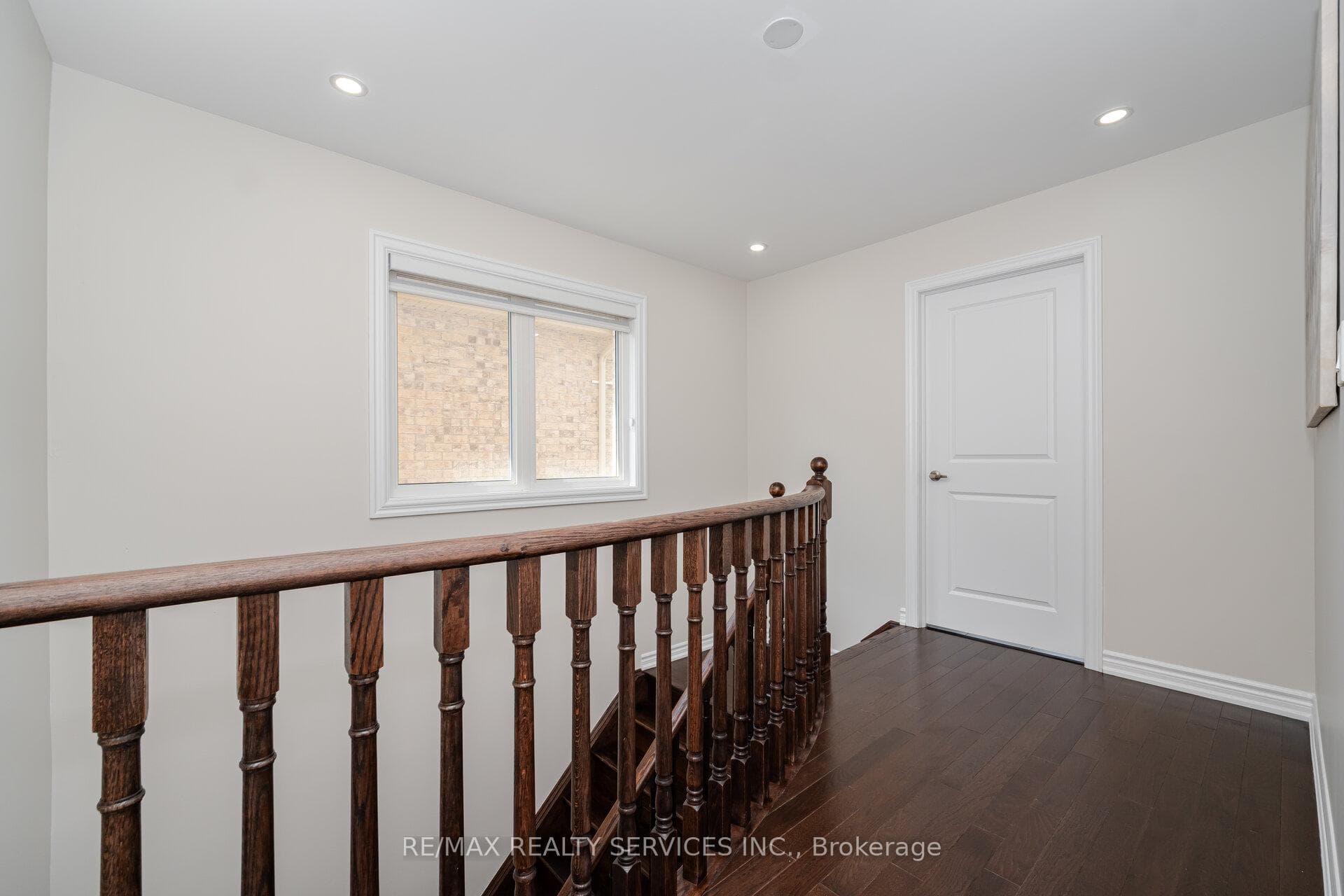 14 Dotchson Avenue photo 21