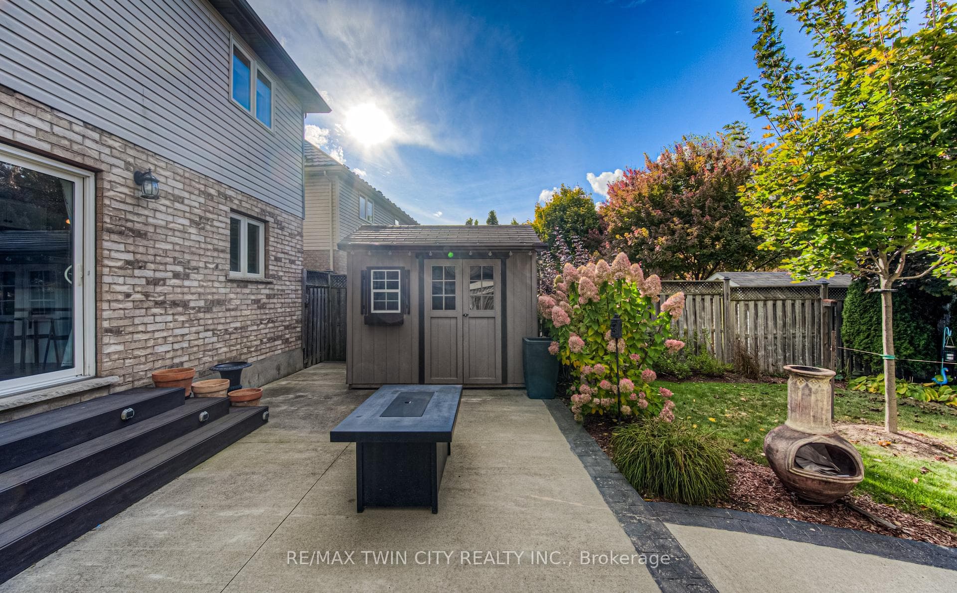 375 TOWNSEND Drive photo 30