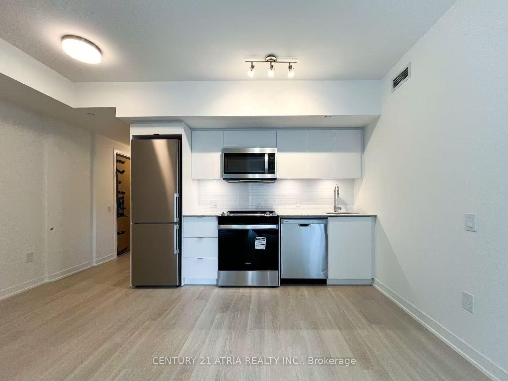 500 Wilson Avenue Unit 604 photo 8