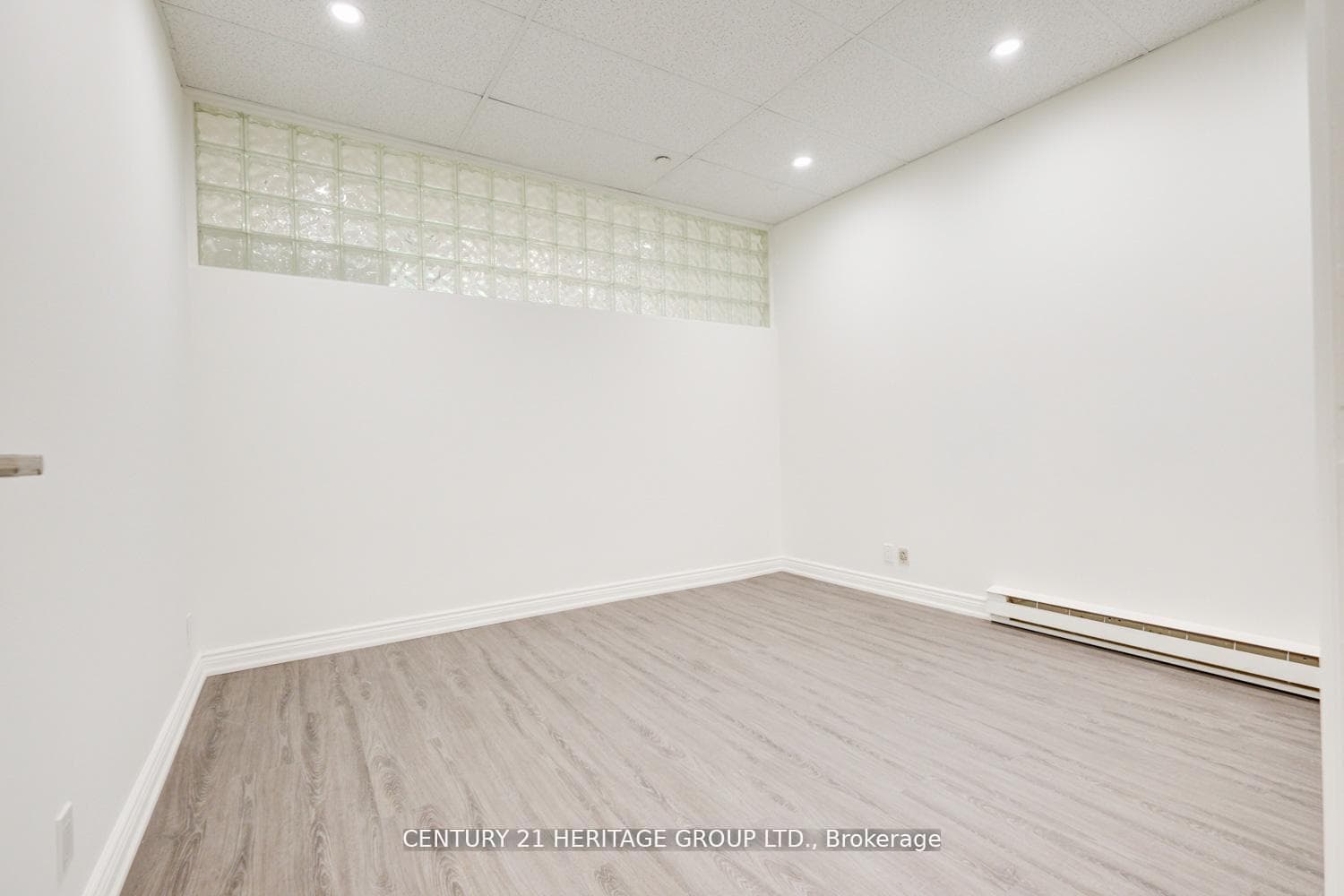 2900 Yonge Street Unit 101 photo 18