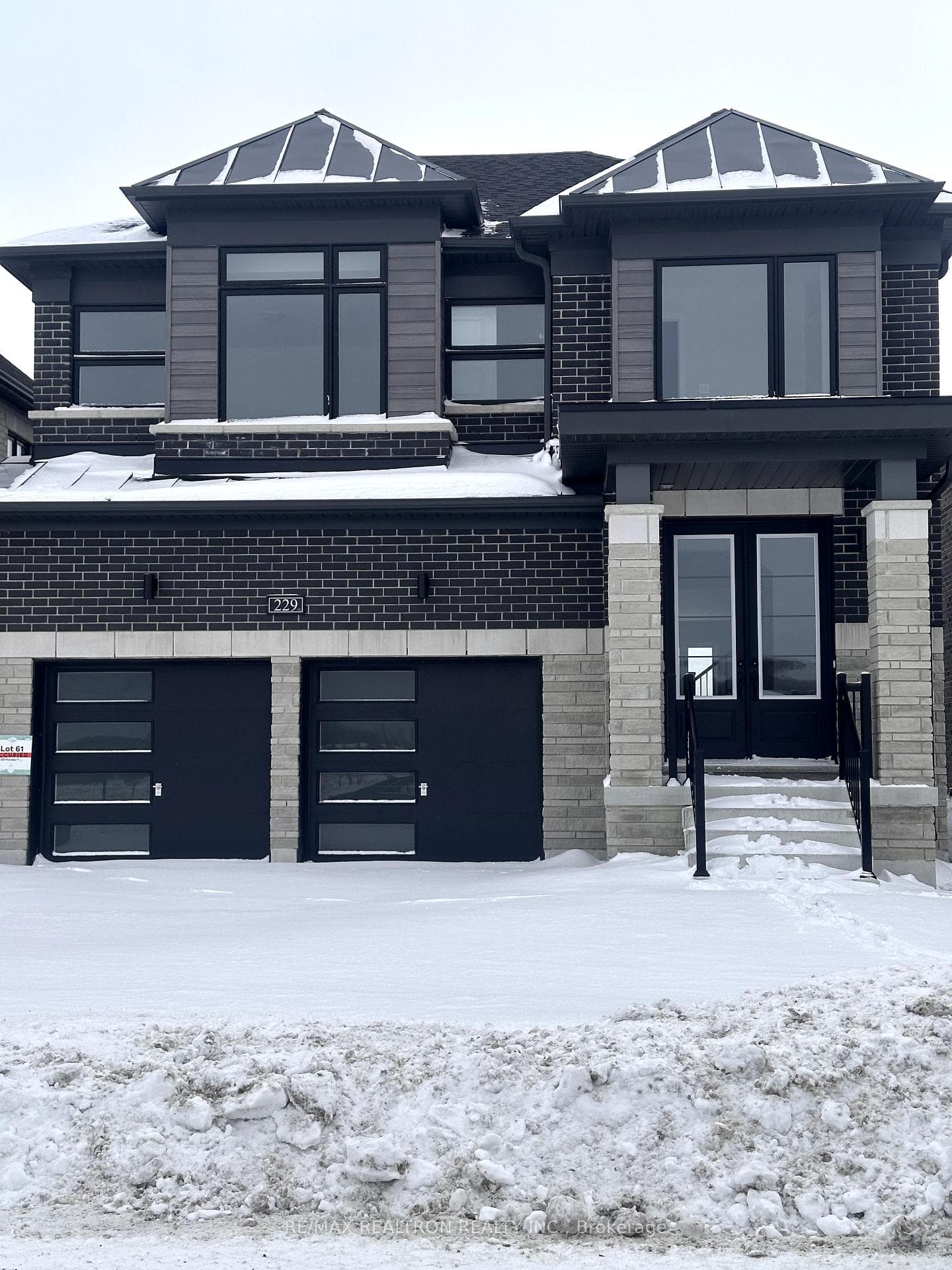 229 Flavelle Way photo 1