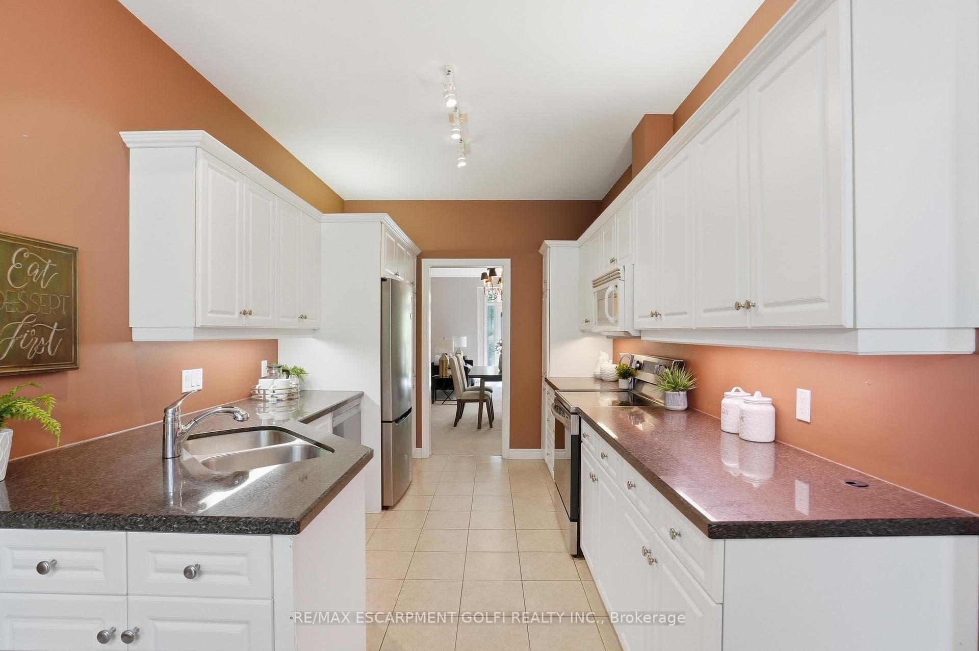 58 Glendale Avenue Unit 12 photo 8