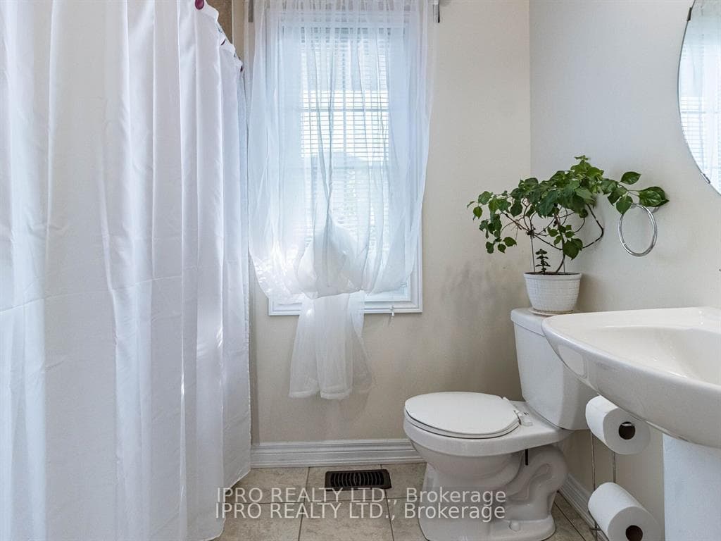 83 Pavlova Crescent photo 20