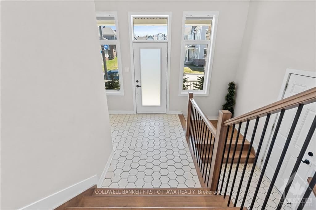 3085 TRAVERTINE Way photo 5