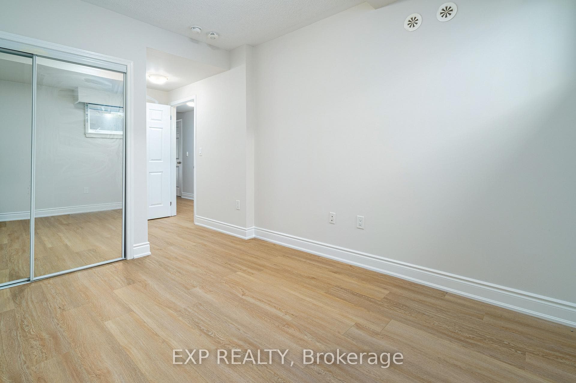 8825 Sheppard Avenue Unit 101 photo 12