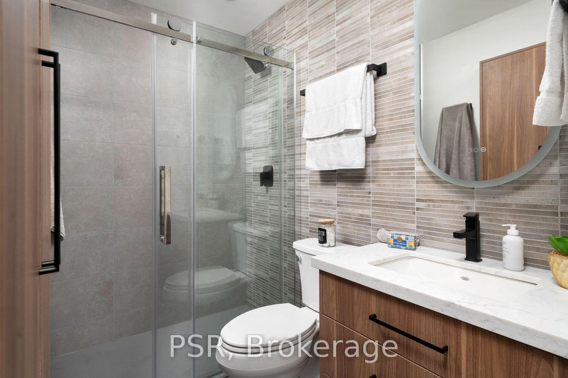 2200 John Street Unit 602 photo 14