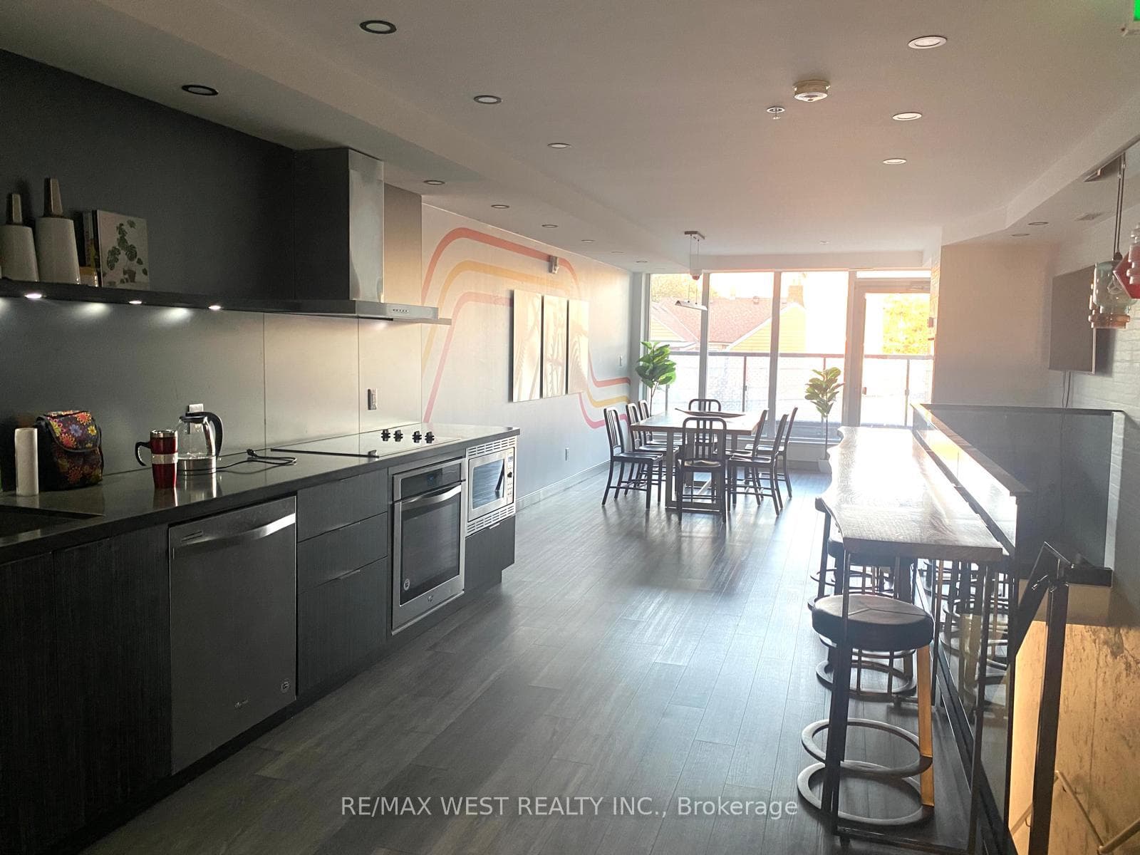 109 Ossington Avenue Unit 219 photo 21