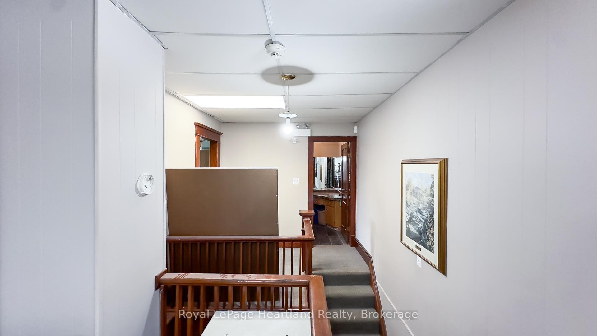 401 QUEEN Street photo 4