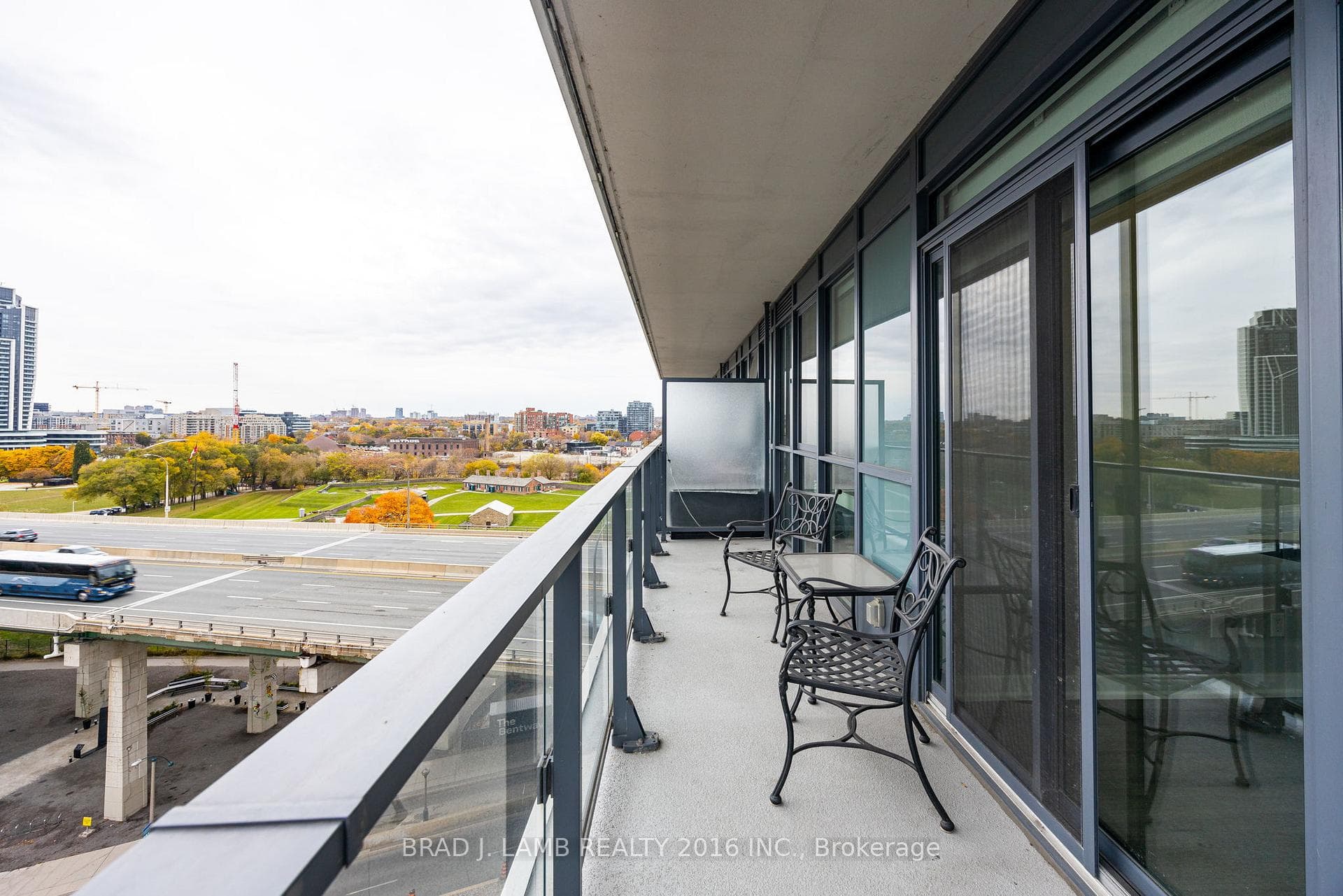50 Bruyeres Mews Unit 1209 photo 29
