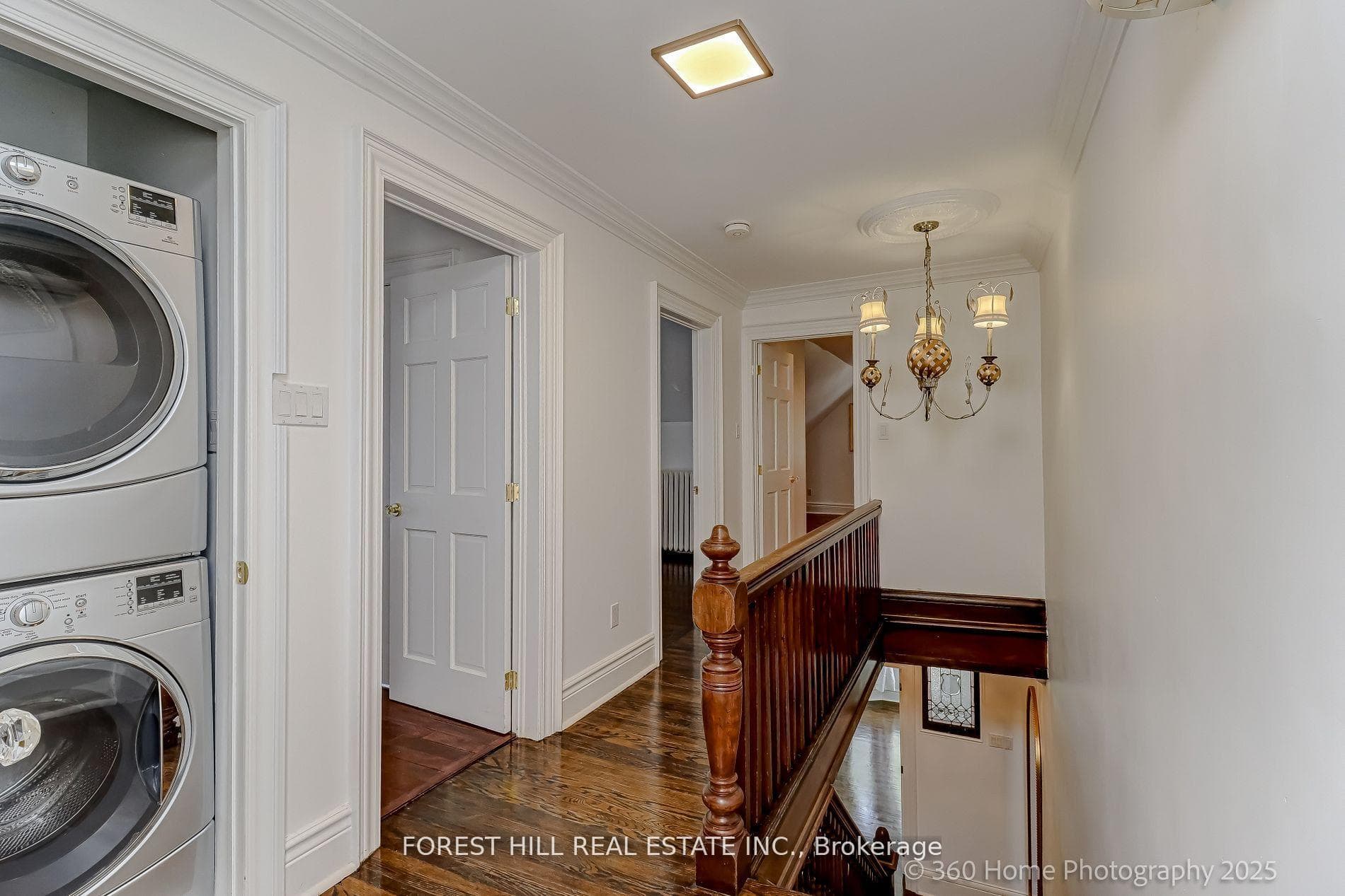 379 Huron Street photo 25