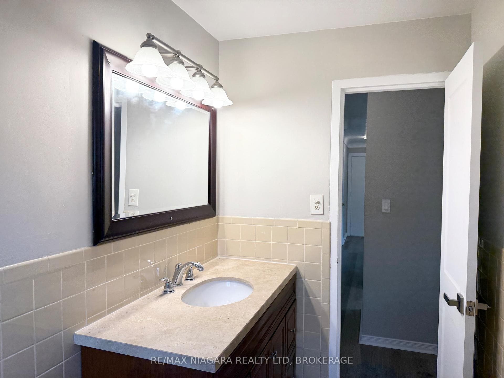 286 VINE Street Unit 8 photo 26