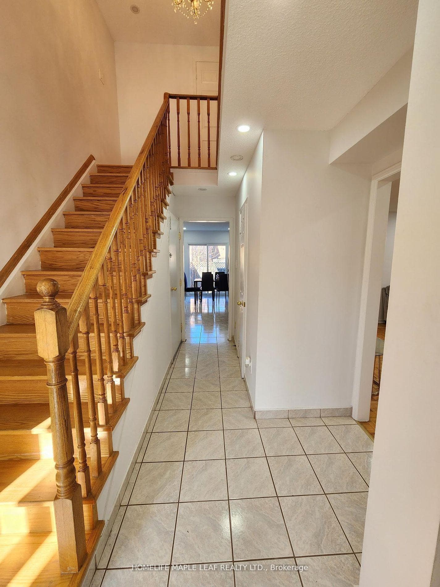 82 Stanwell Drive Unit Upper photo 6