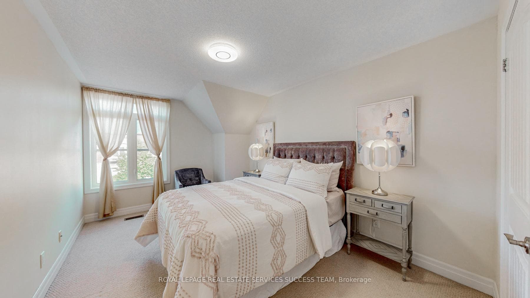 28 Bardoe Crescent photo 25